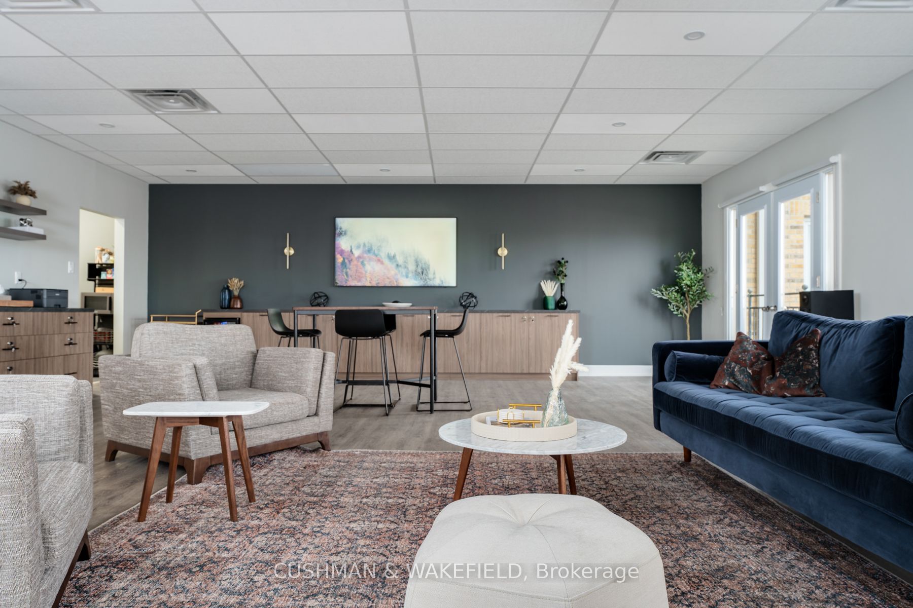420 North Service Road E, #300