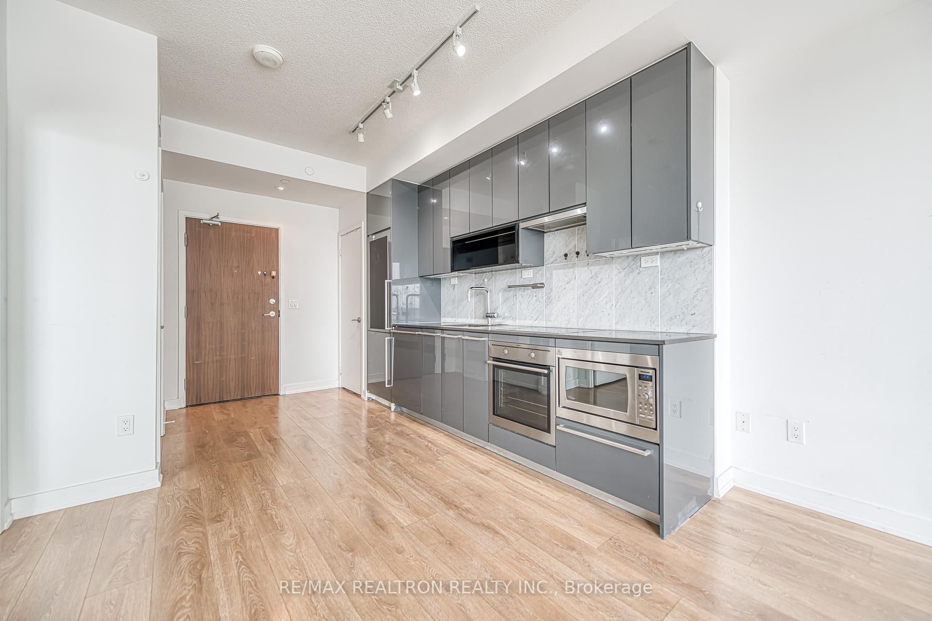 1 Bedroom Condo at 115 Mcmahon, Toronto For sale