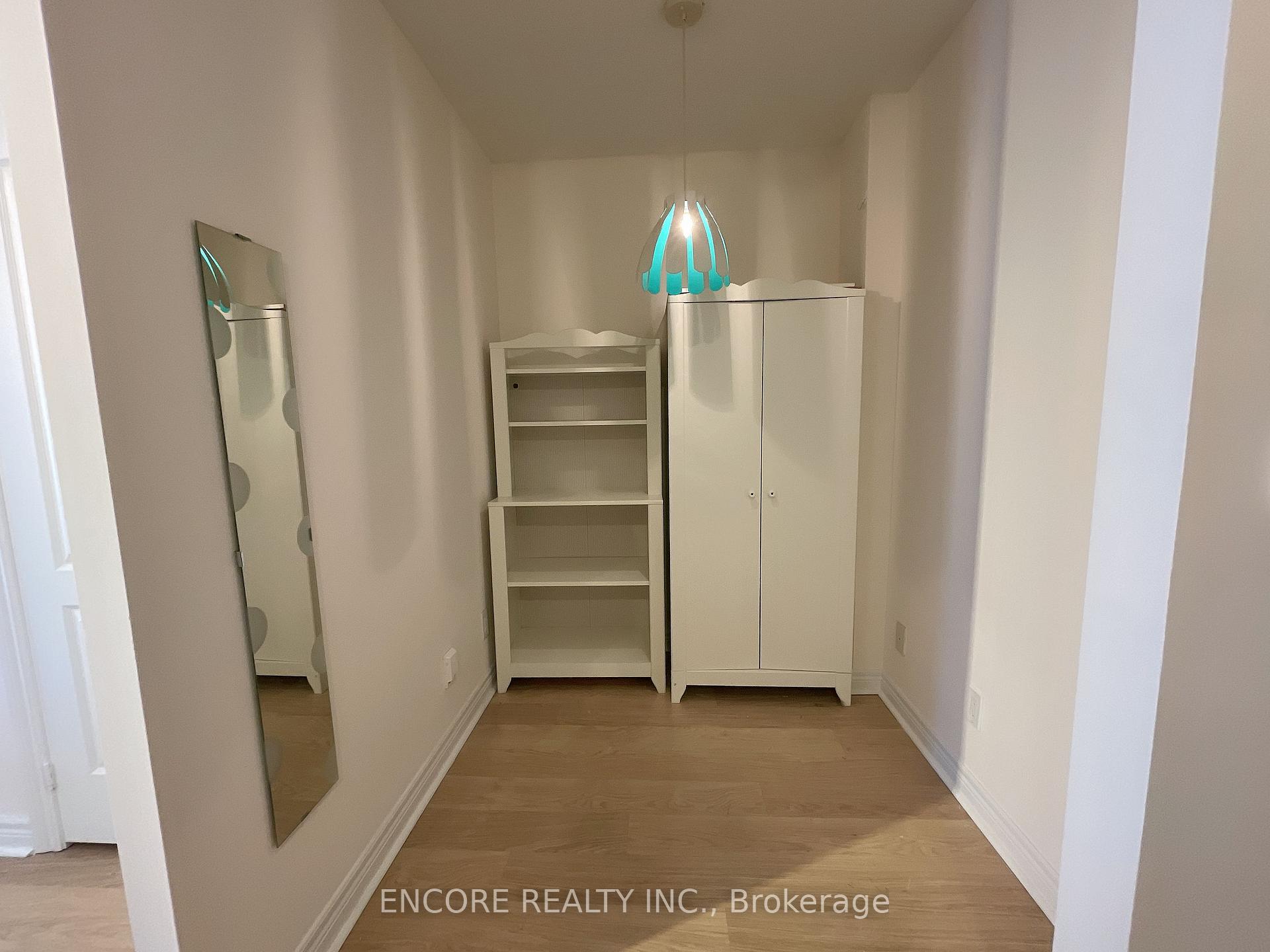 2 Bedrooms Condo at 70 Town Centre, Toronto For sale