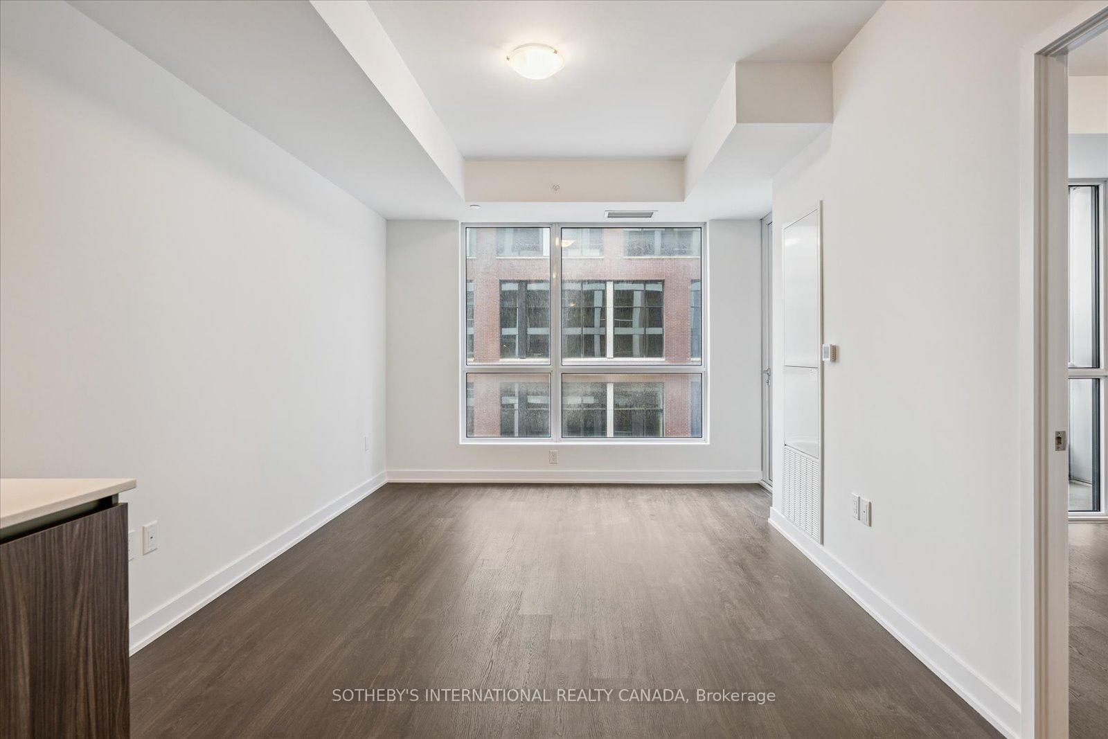 2 Bedrooms Condo at 15 Richardson, Toronto For sale