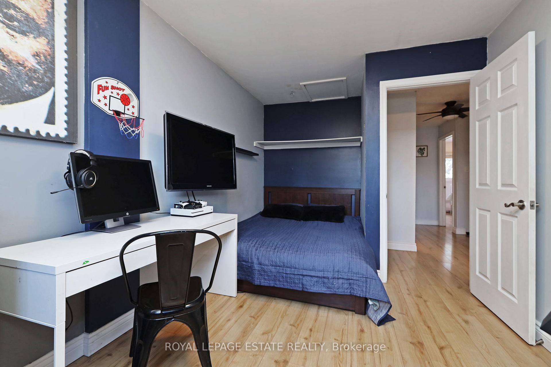 4 Bedrooms Condo at 3100 Kingston, Toronto For sale