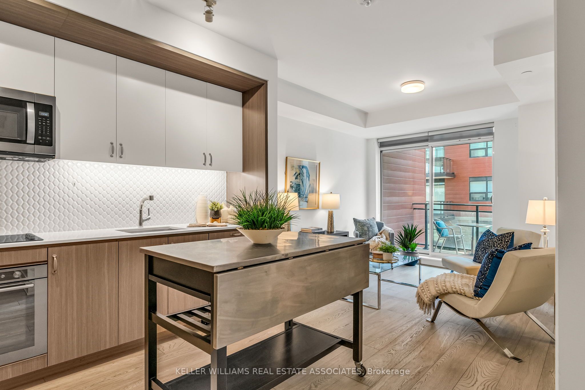 1575 Lakeshore Road W, #231