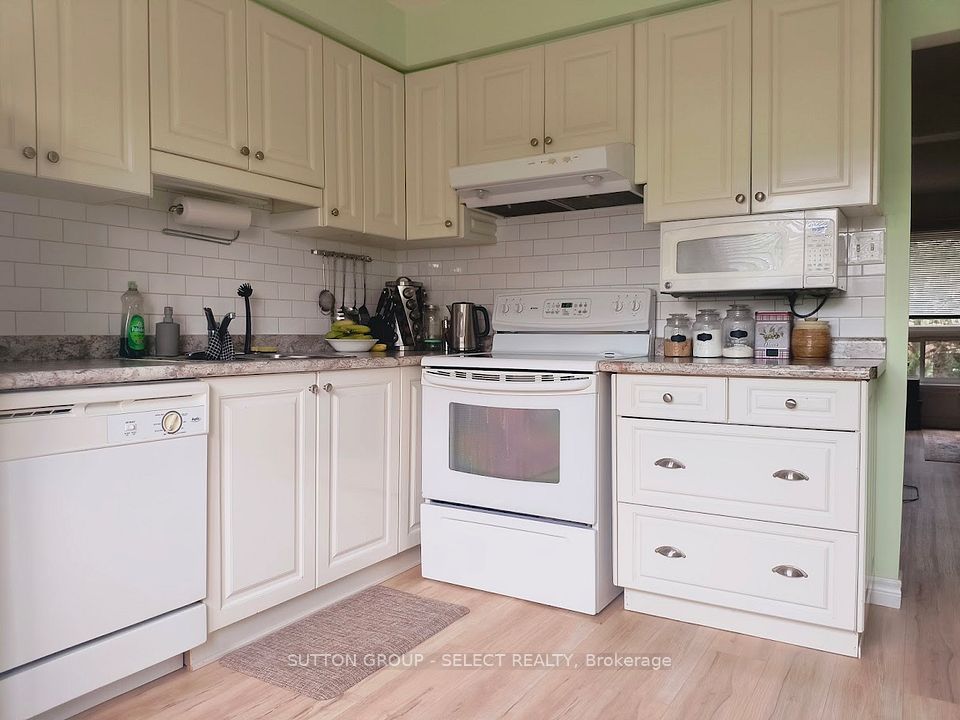 #97 - 35 Waterman Avenue, London South, ON N6C 5T7