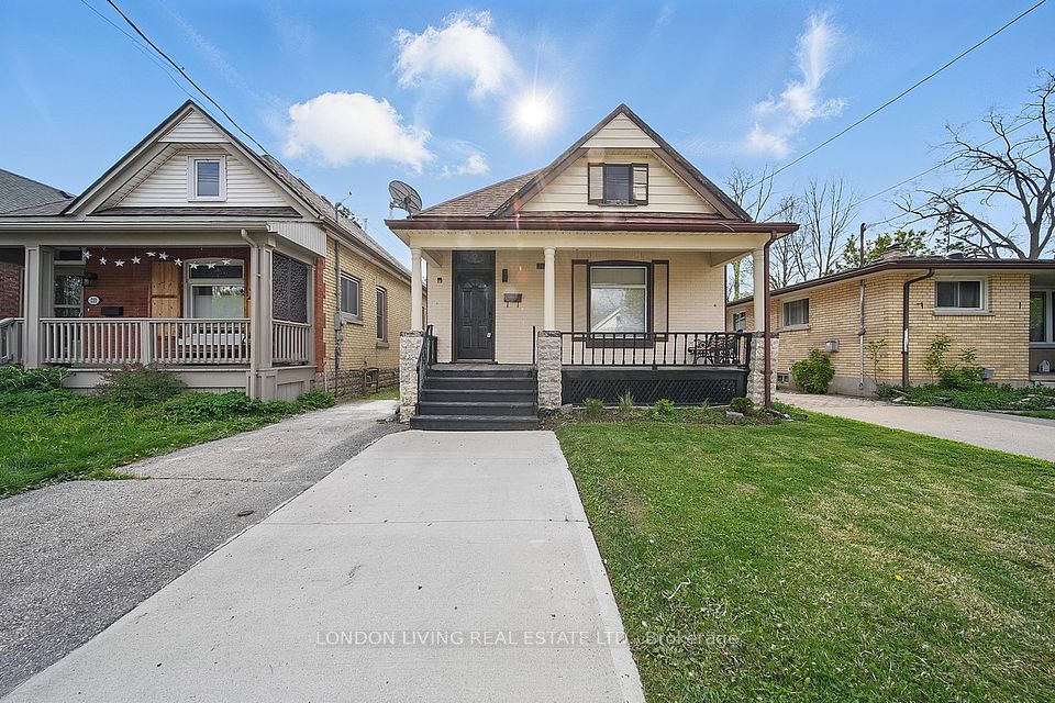 209 Cathcart