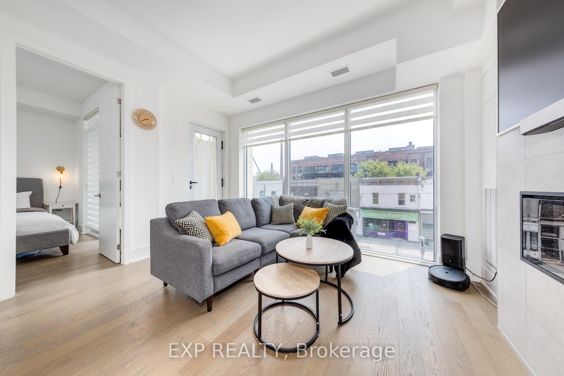 2 Bedrooms Condo at 495 Logan, Toronto For sale