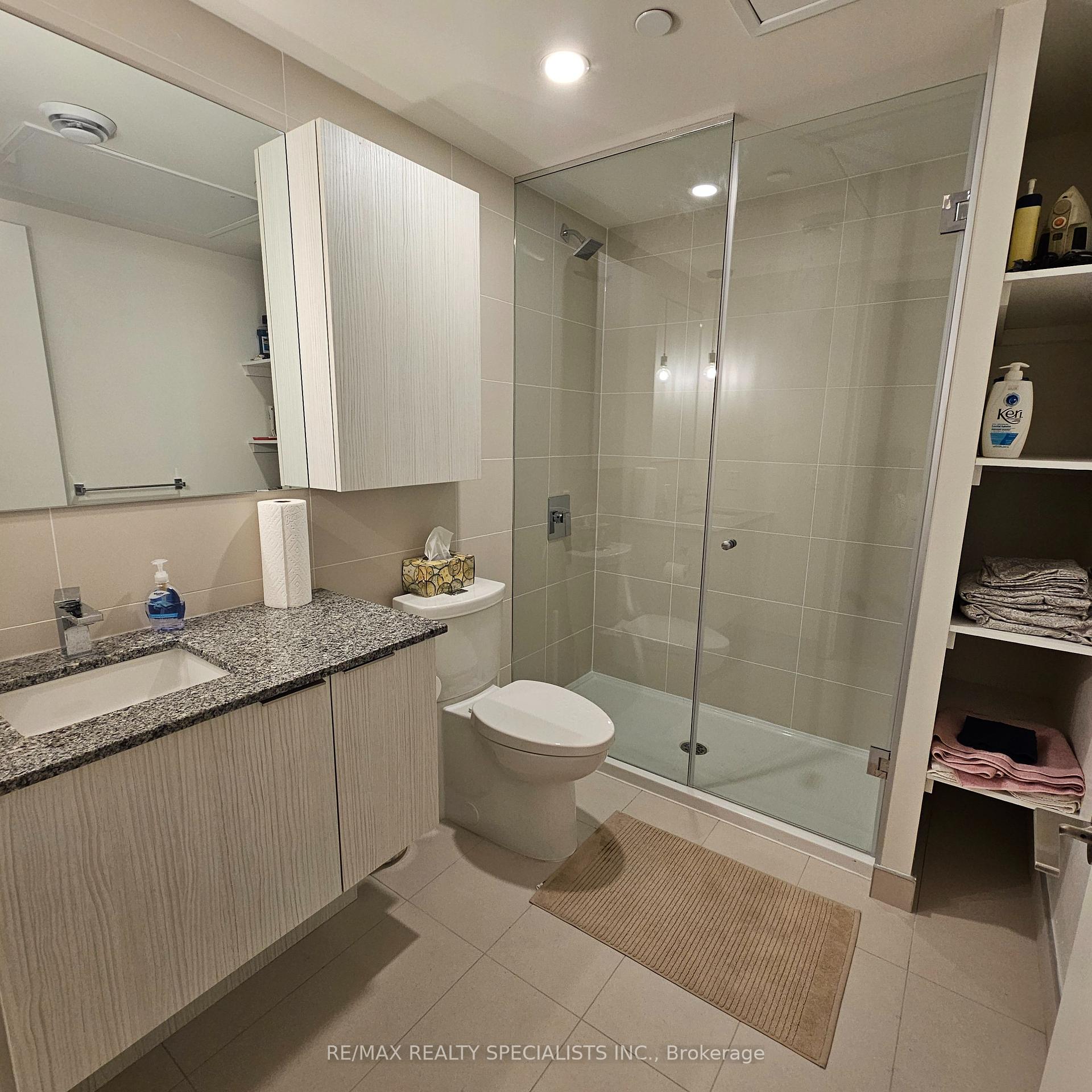 3 Bedrooms Condo at 10 DEERLICK, Toronto For sale
