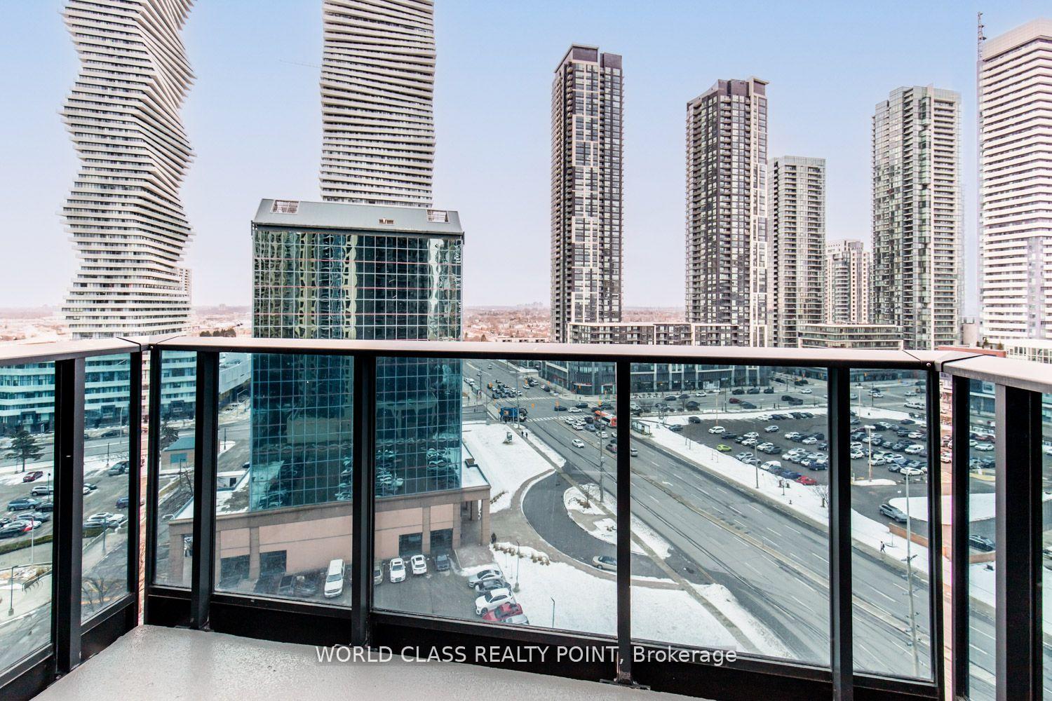 2 Bedrooms Condo at 330 Burnhamthorpe, Mississauga For sale