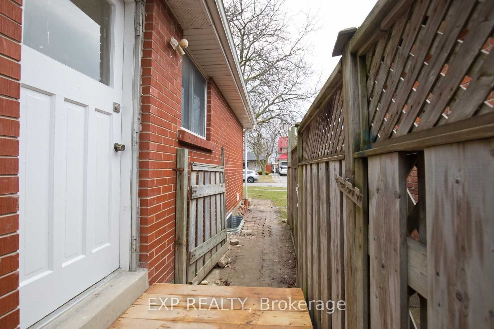 4 Goodwood Road, #Lower