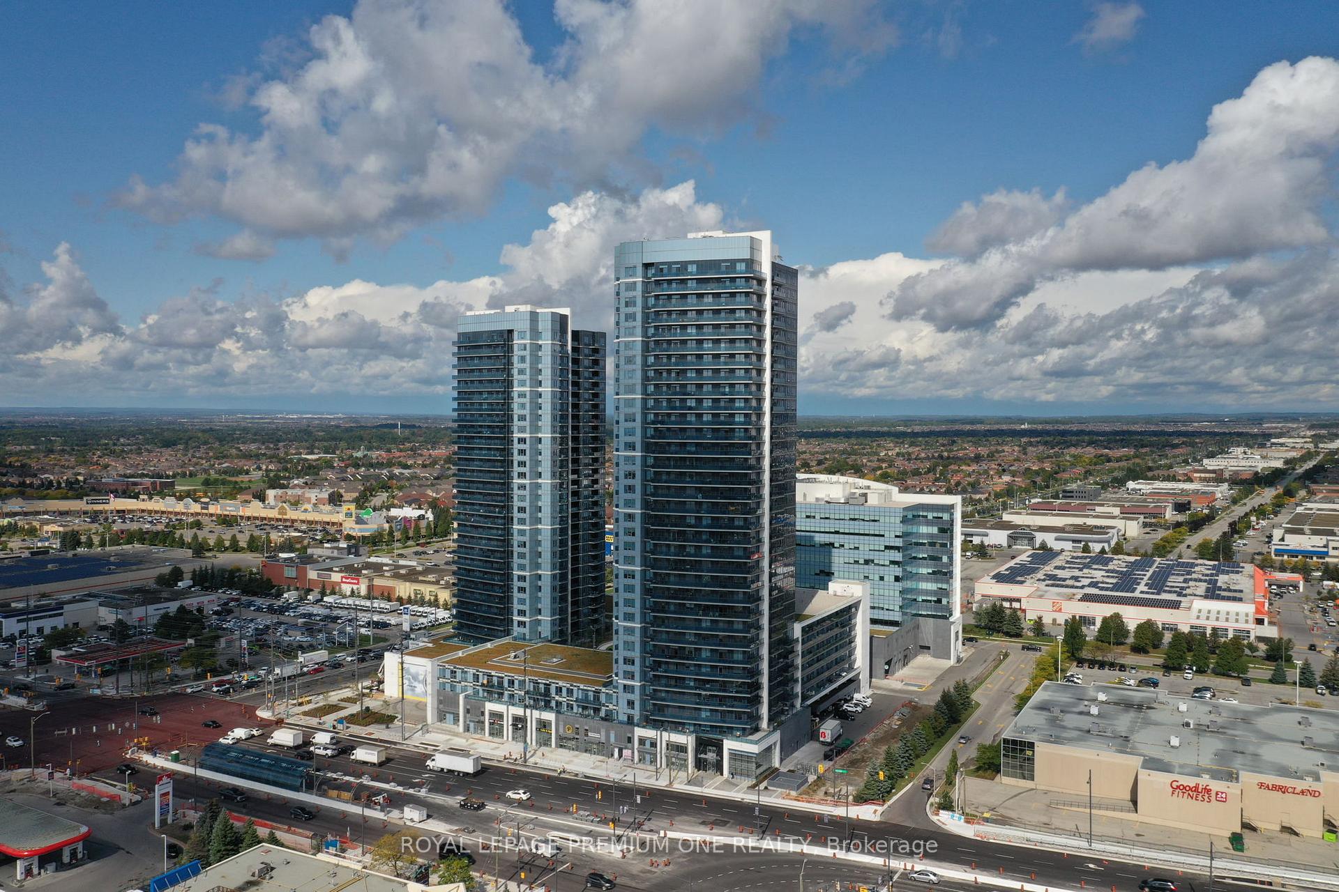 2 Bedrooms Condo at 3600 Highway 7, Vaughan For sale