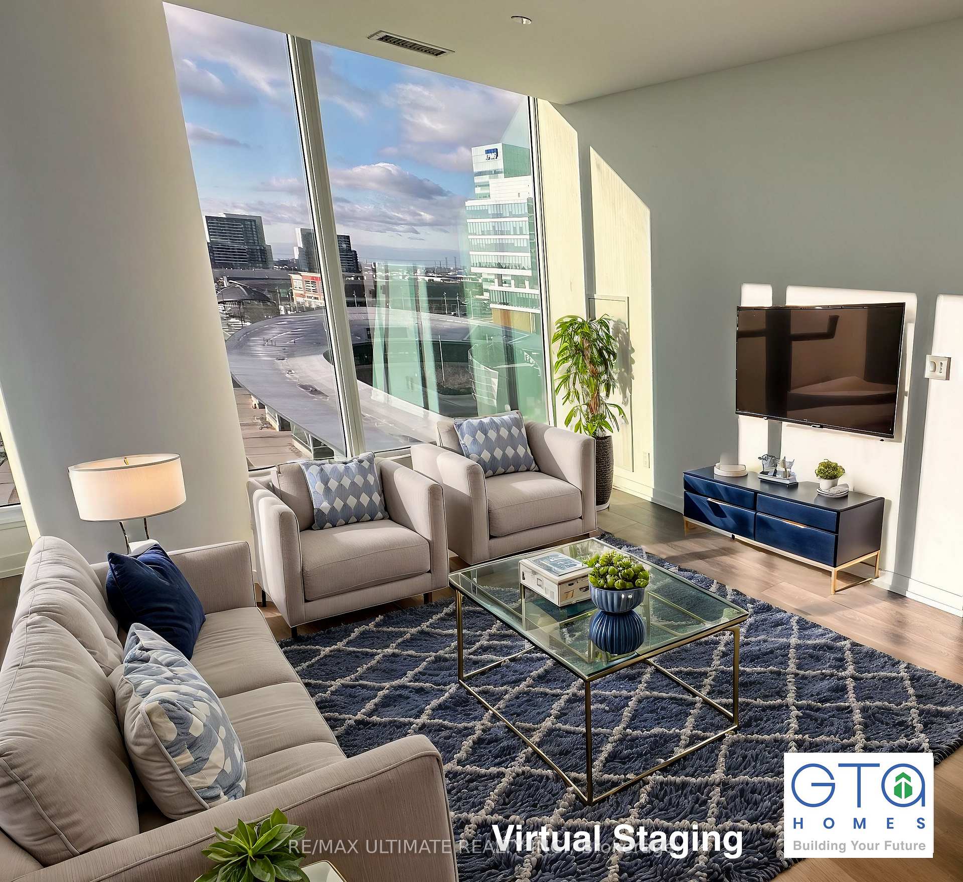 3 Bedrooms Condo at 950 Portage,  Vaughan For sale