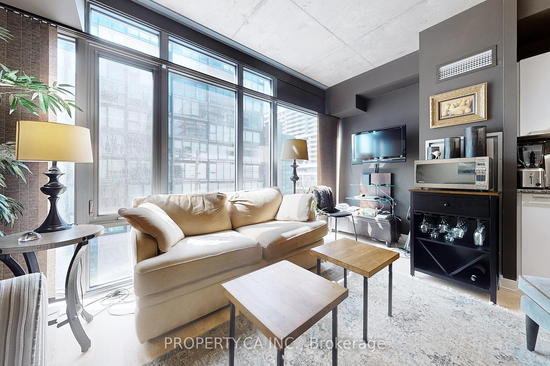 1 Bedroom Condo at 650 King, Toronto For sale