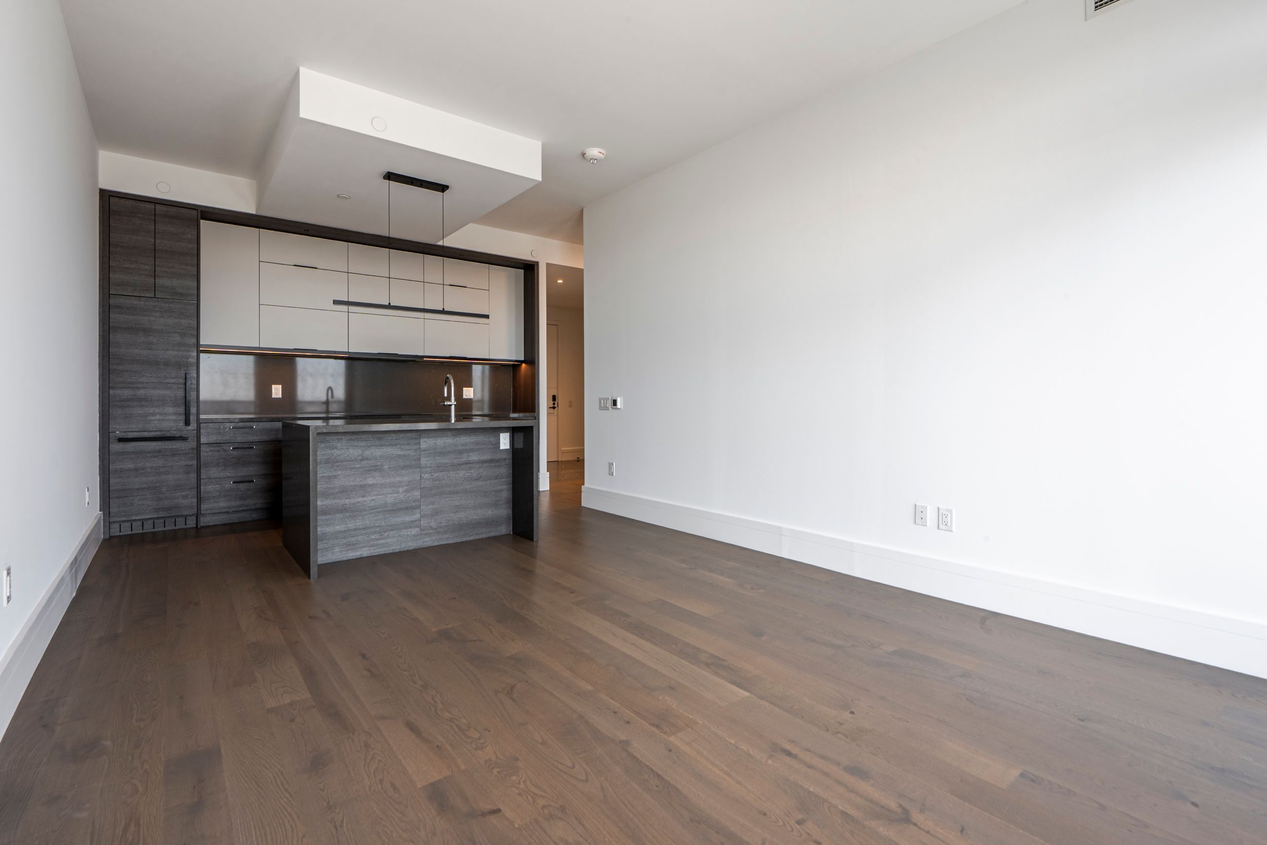 215 Lonsdale Road 1806