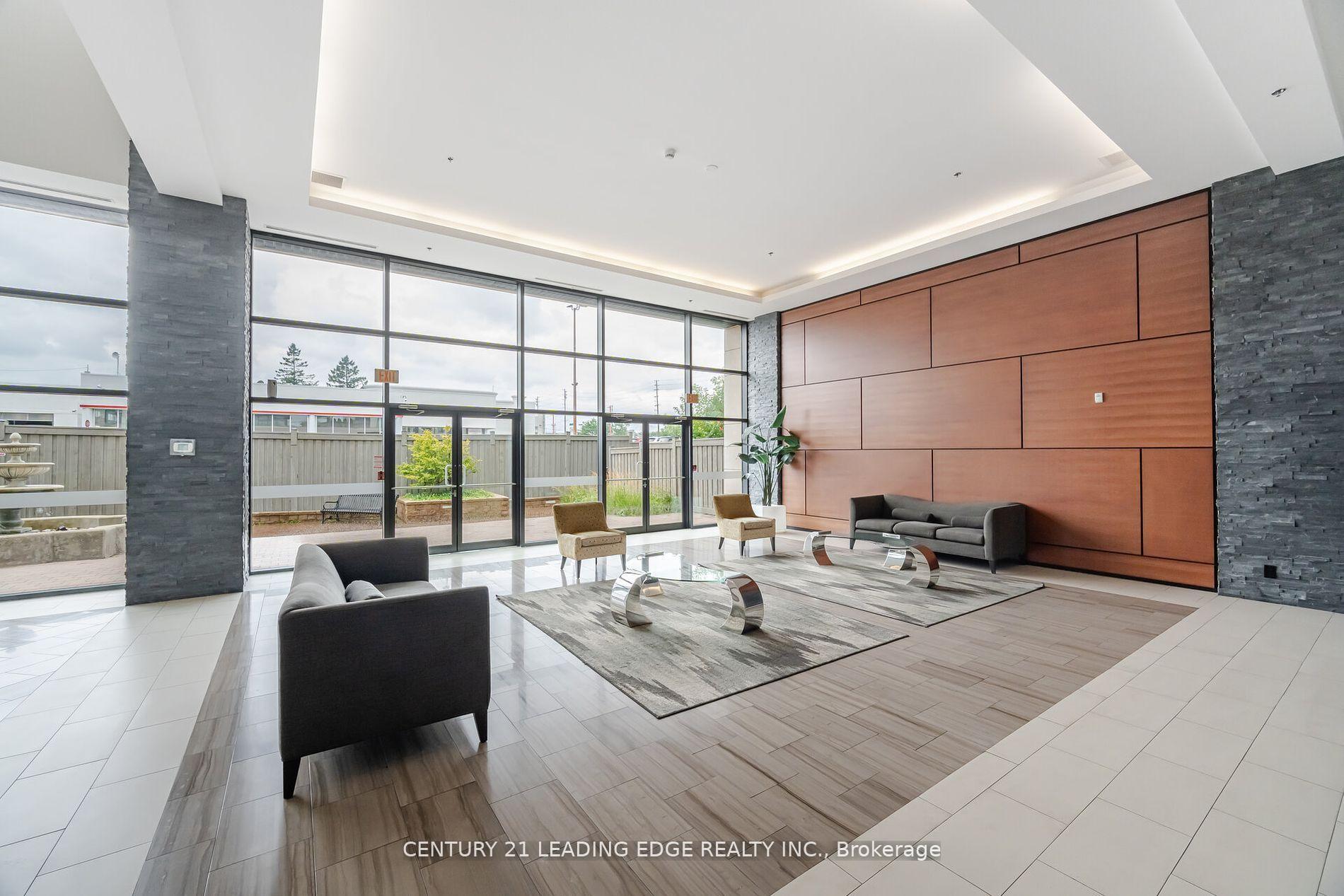 2 Bedrooms Condo at 24 Woodstream, Vaughan For sale
