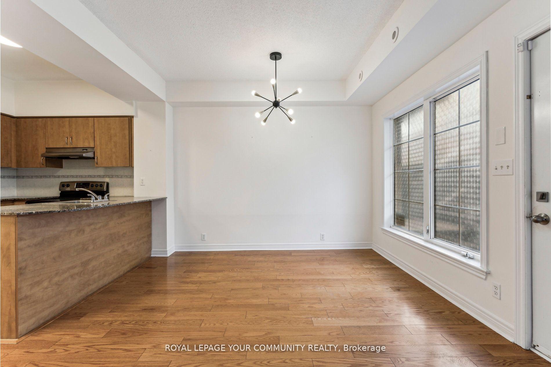 3 Bedrooms Condo at 207 Wellesley,  Toronto For sale