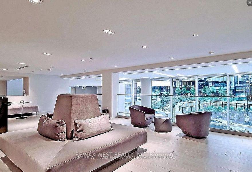 1 Bedroom Condo at 2908 Highway 7, Vaughan For sale