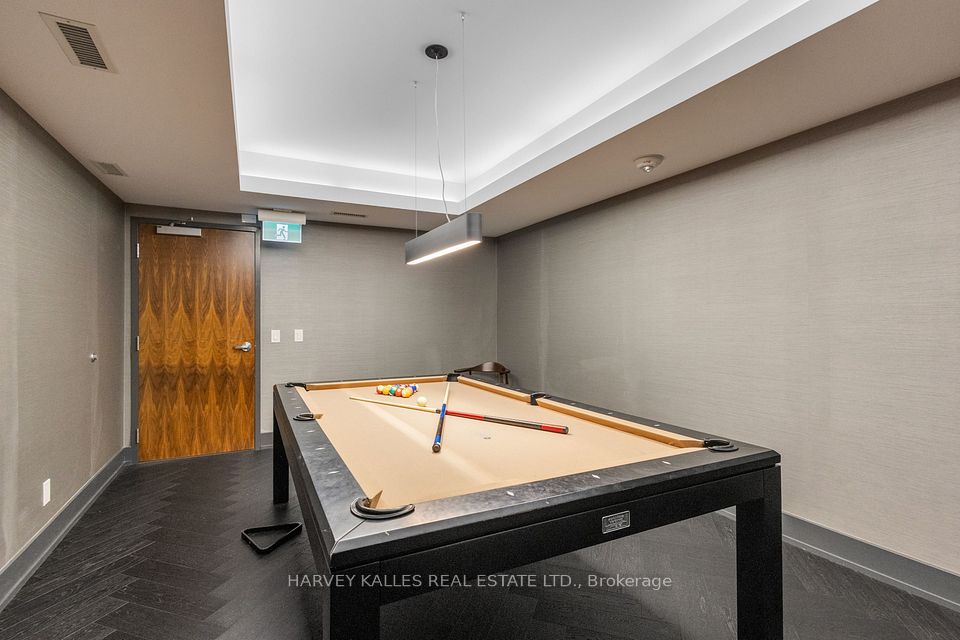 170 Chiltern Hill Road 402