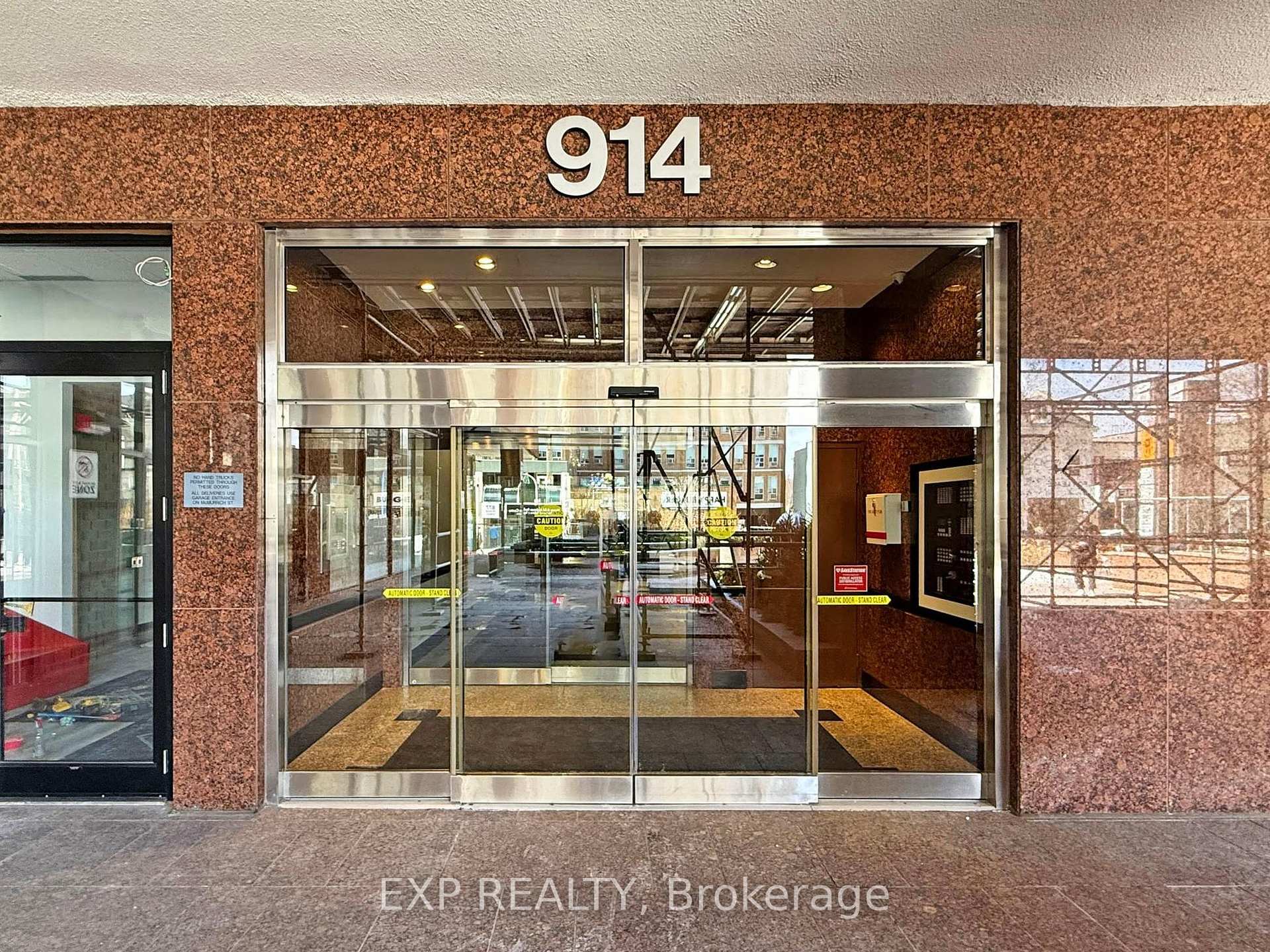 1 Bedroom Condo at 914 Yonge, Toronto For sale