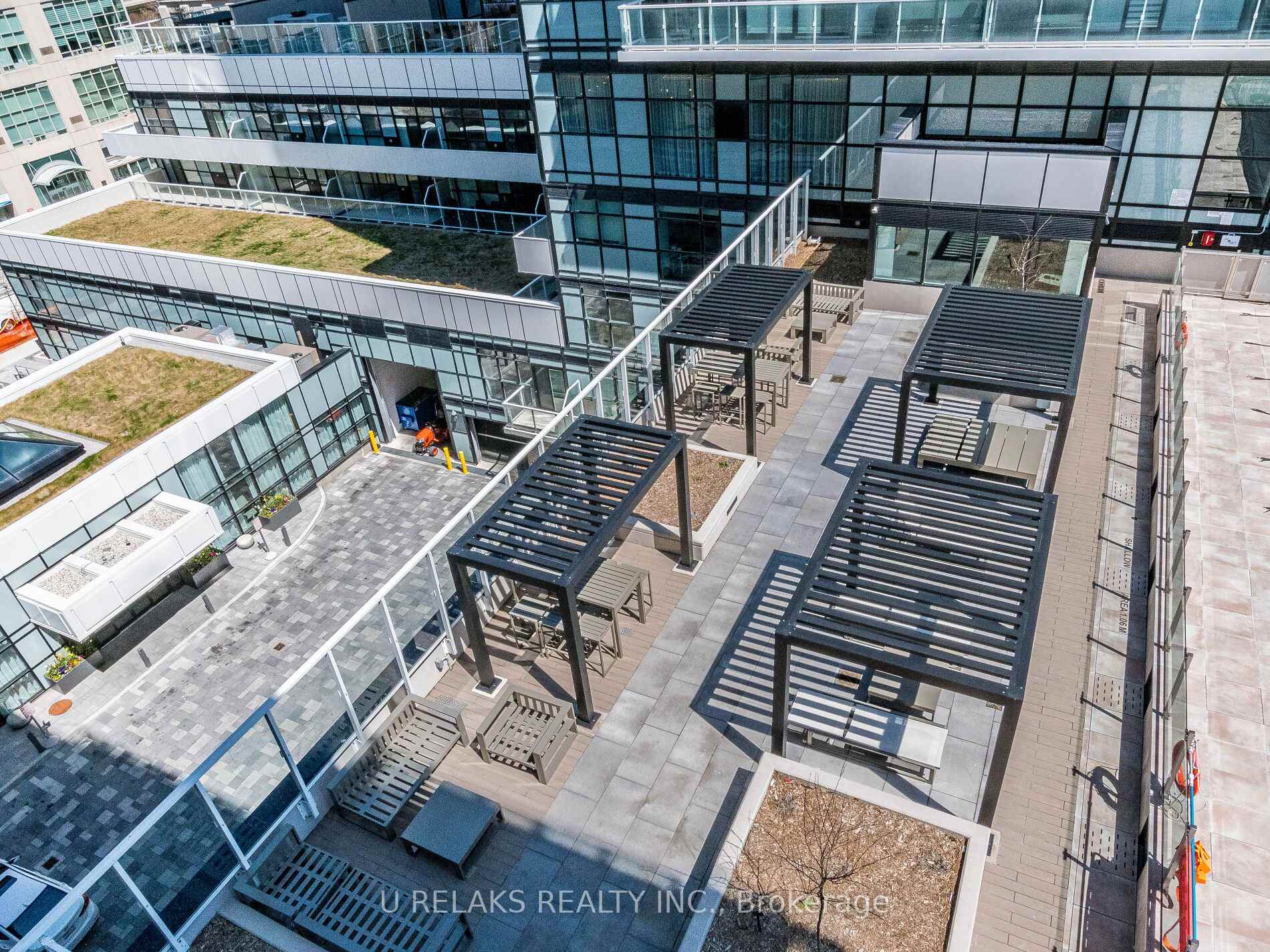 2 Bedrooms Condo at 251 Manitoba,  Toronto For sale