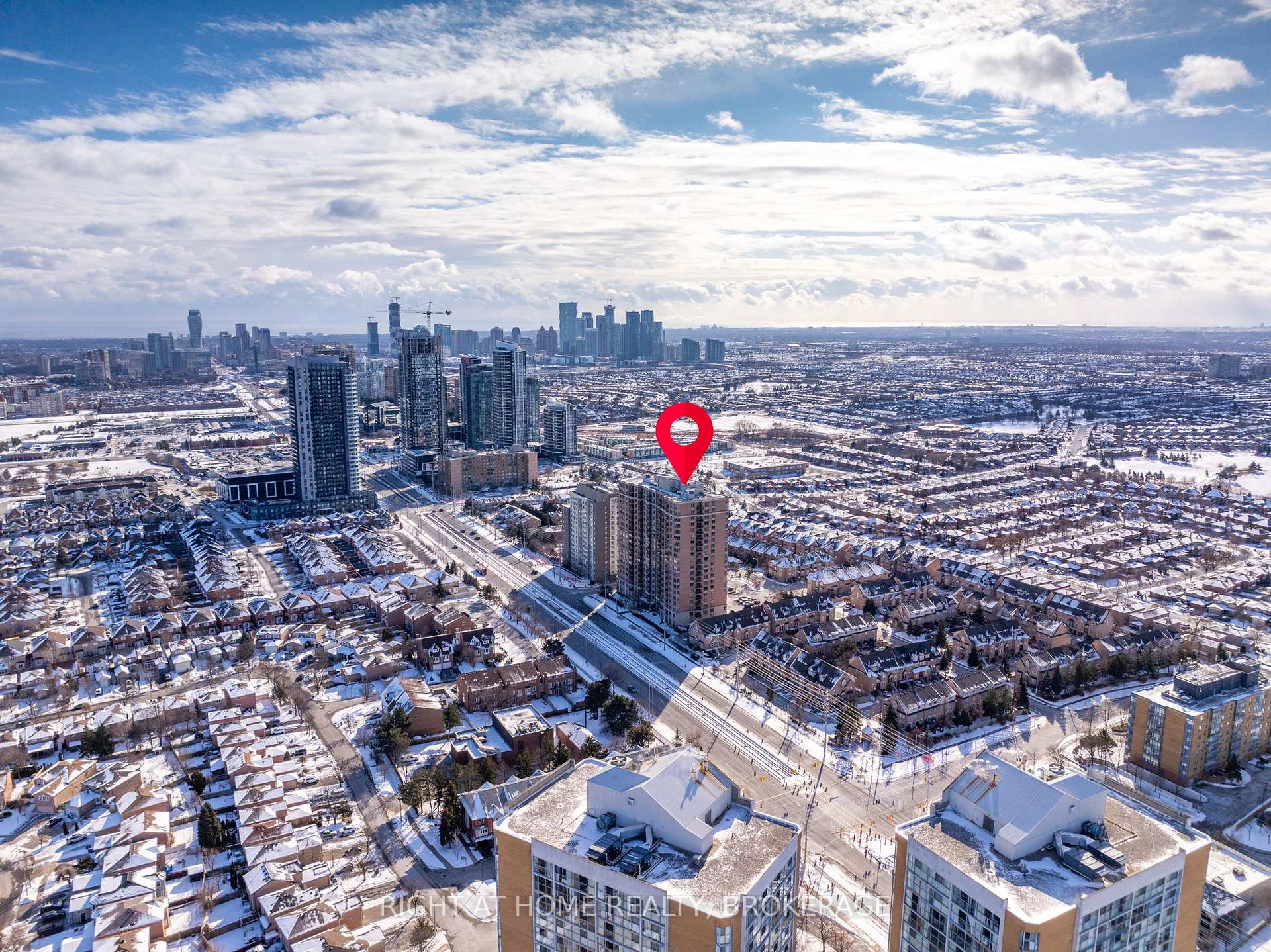 2 Bedrooms Condo at 55 STRATHAVEN, Mississauga For sale