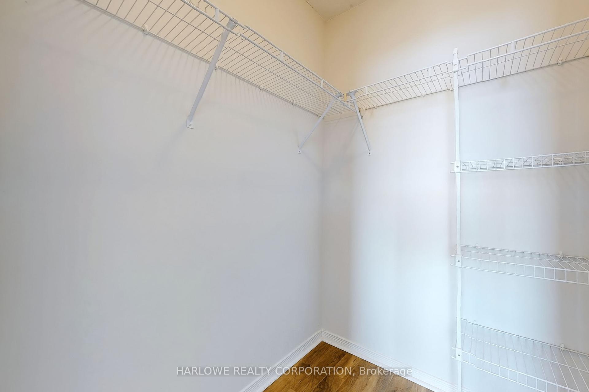 2 Bedrooms Condo at 4850 Glen Erin,  Mississauga For sale