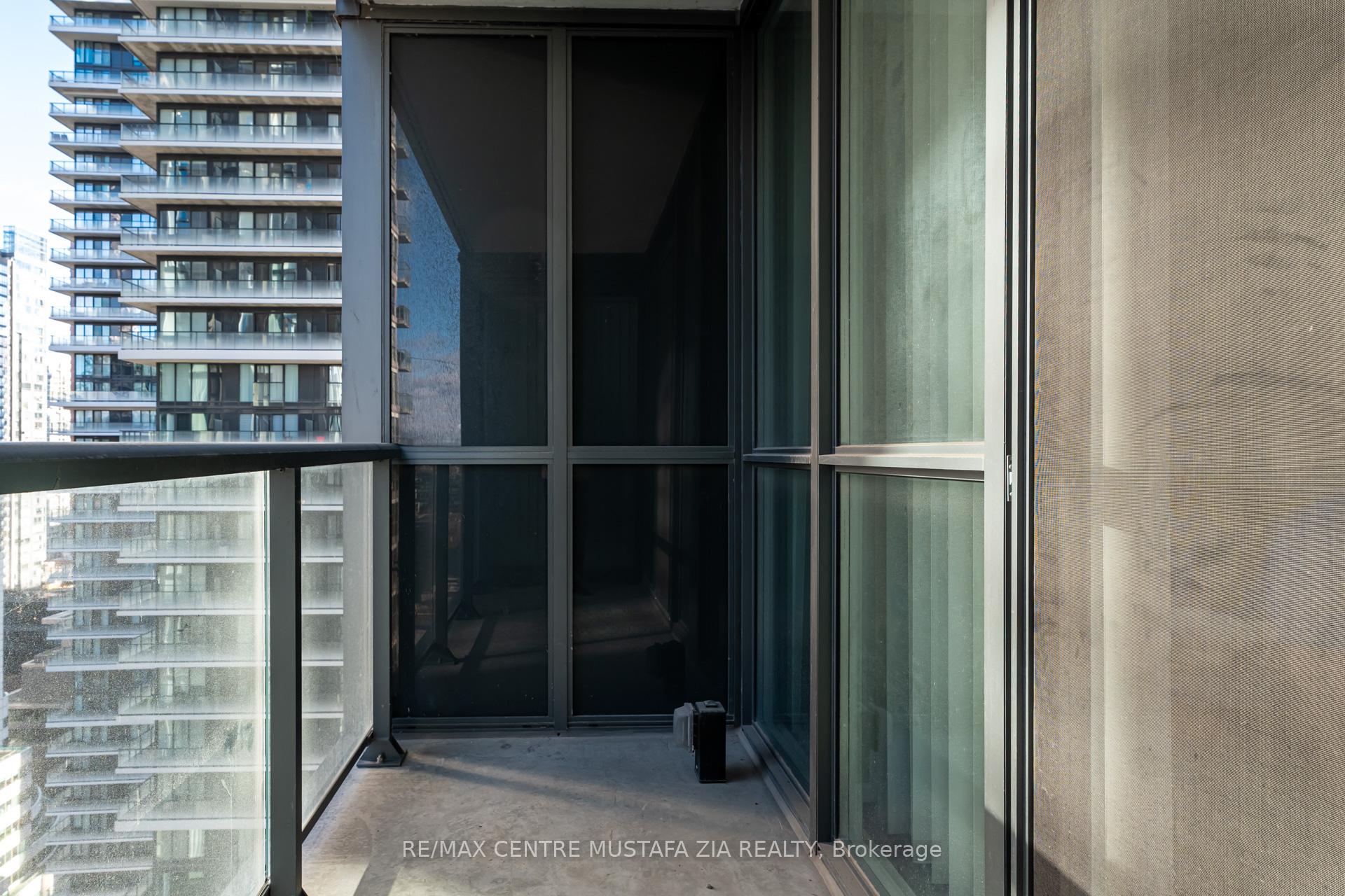 2 Bedrooms Condo at 88 Blue Jays, Toronto For sale