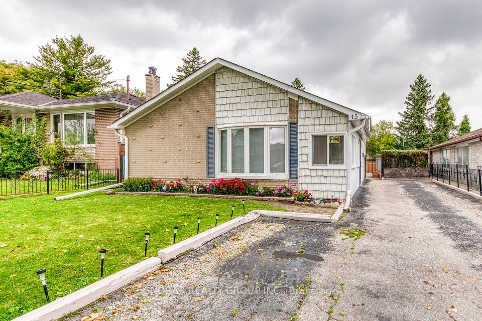 45 Taysham Crescent, Toronto, ON M9V 1X1