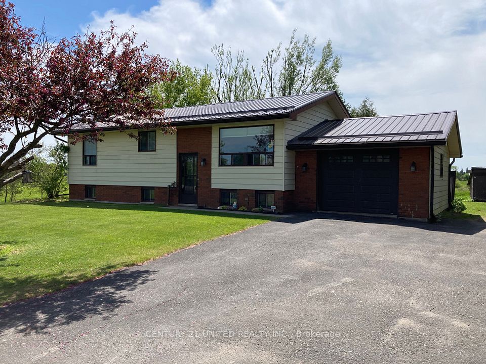496 Pigeon Lake