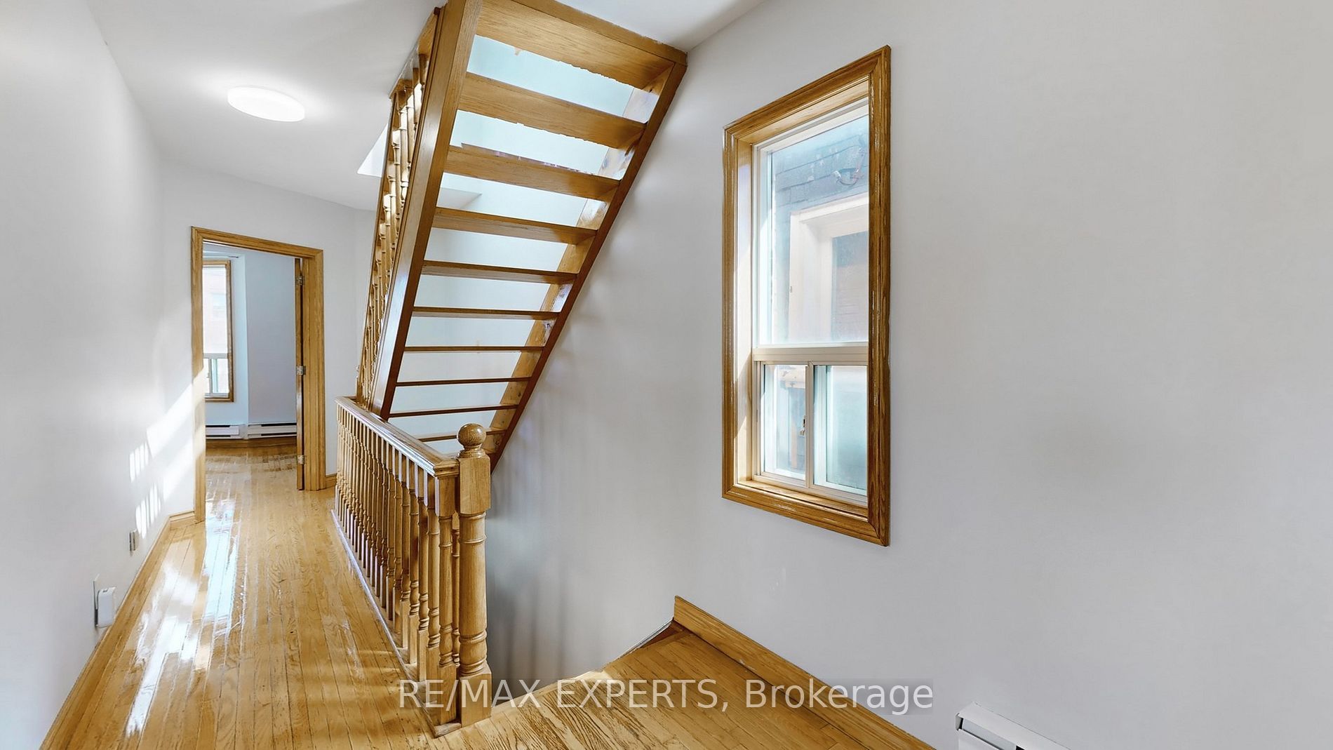 106 Kenwood Avenue UPPER