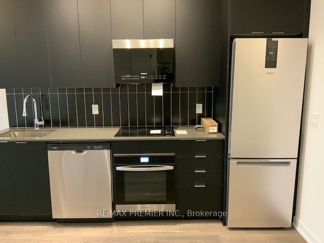 10 Abeja Street, #2212