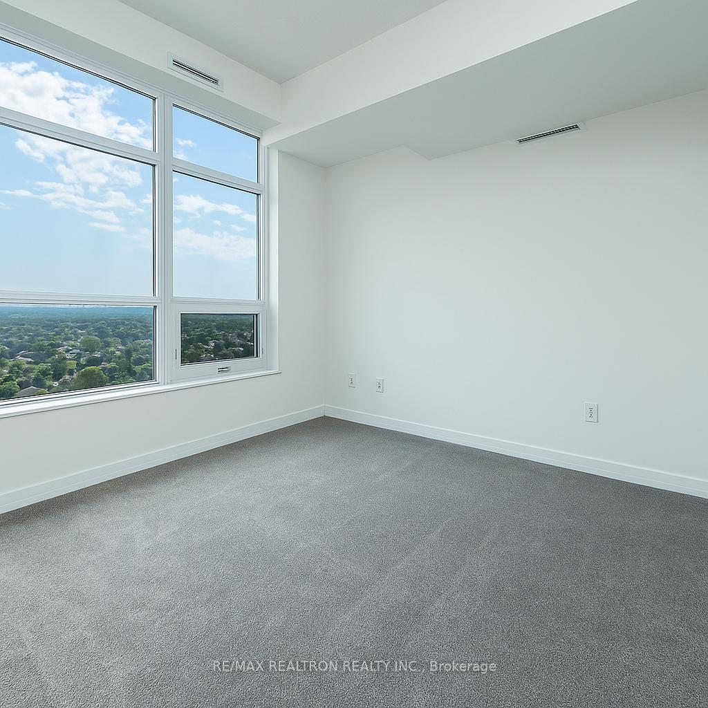 3 Bedrooms Condo at 10 Wilby, Toronto For sale