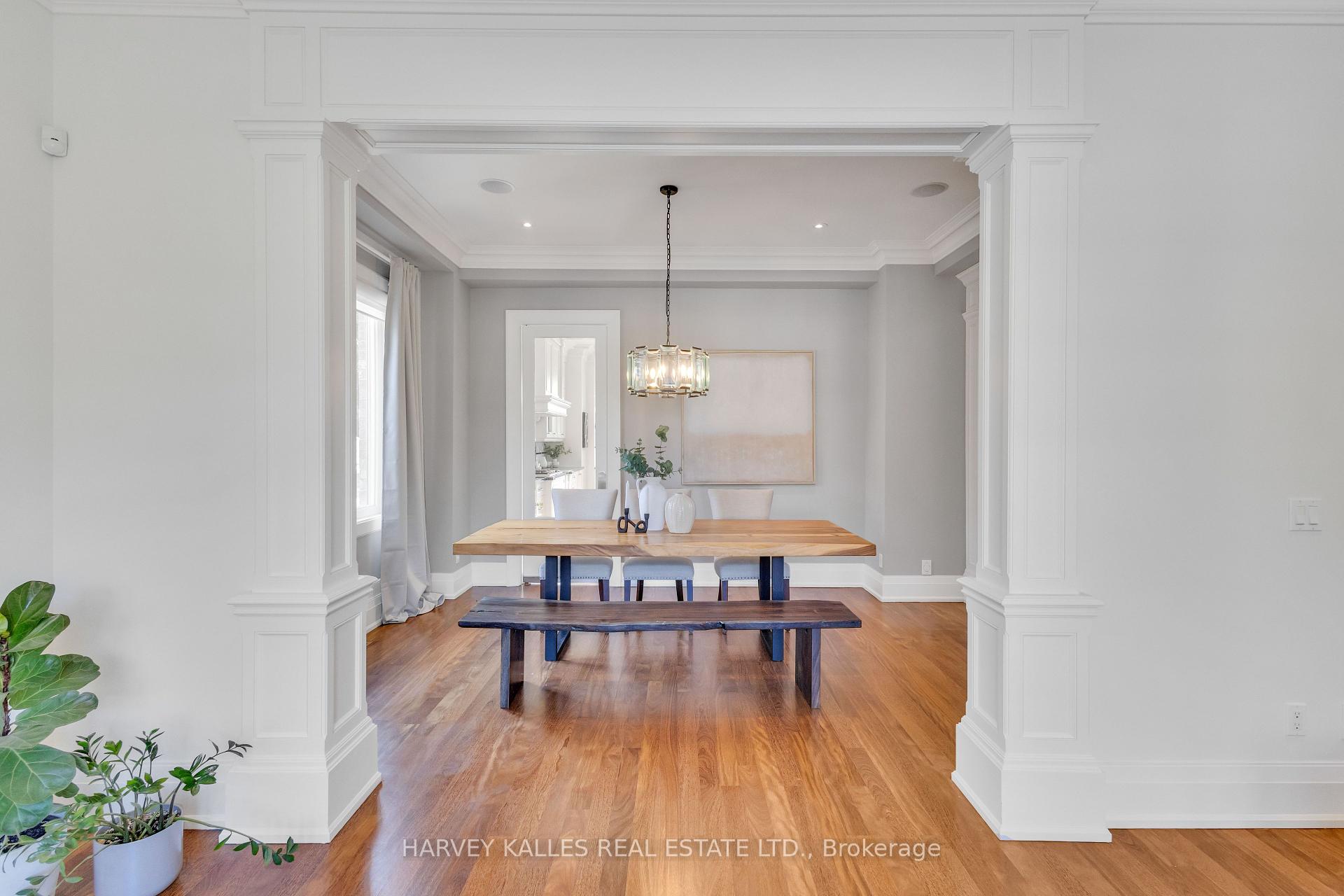 10 Easton Road