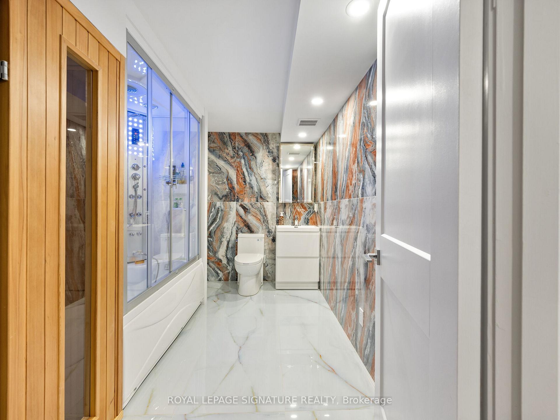3 Bedrooms Condo at 484 Millen,  Hamilton For sale