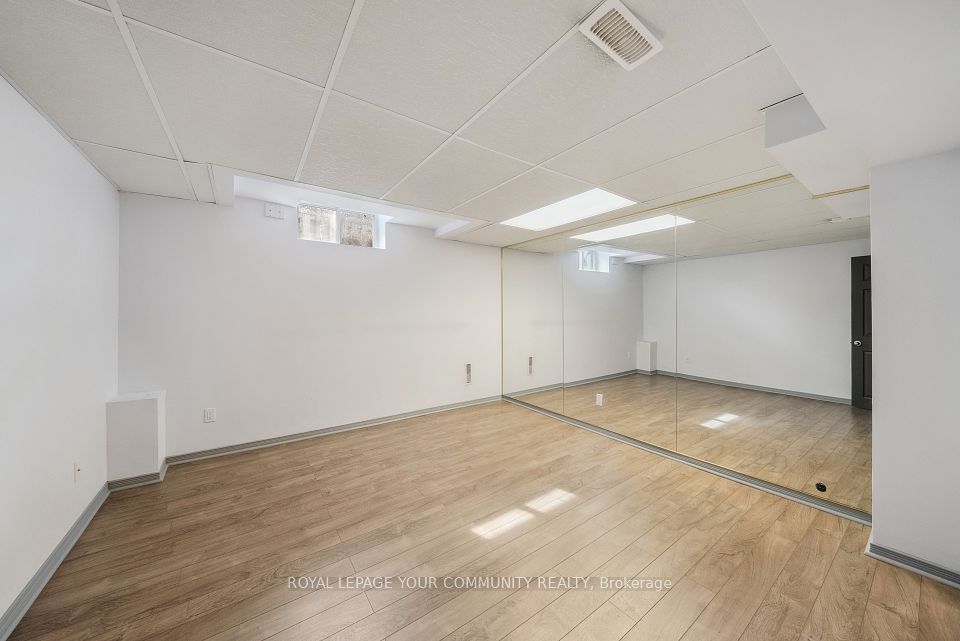 Office/ bedroom  for privacy