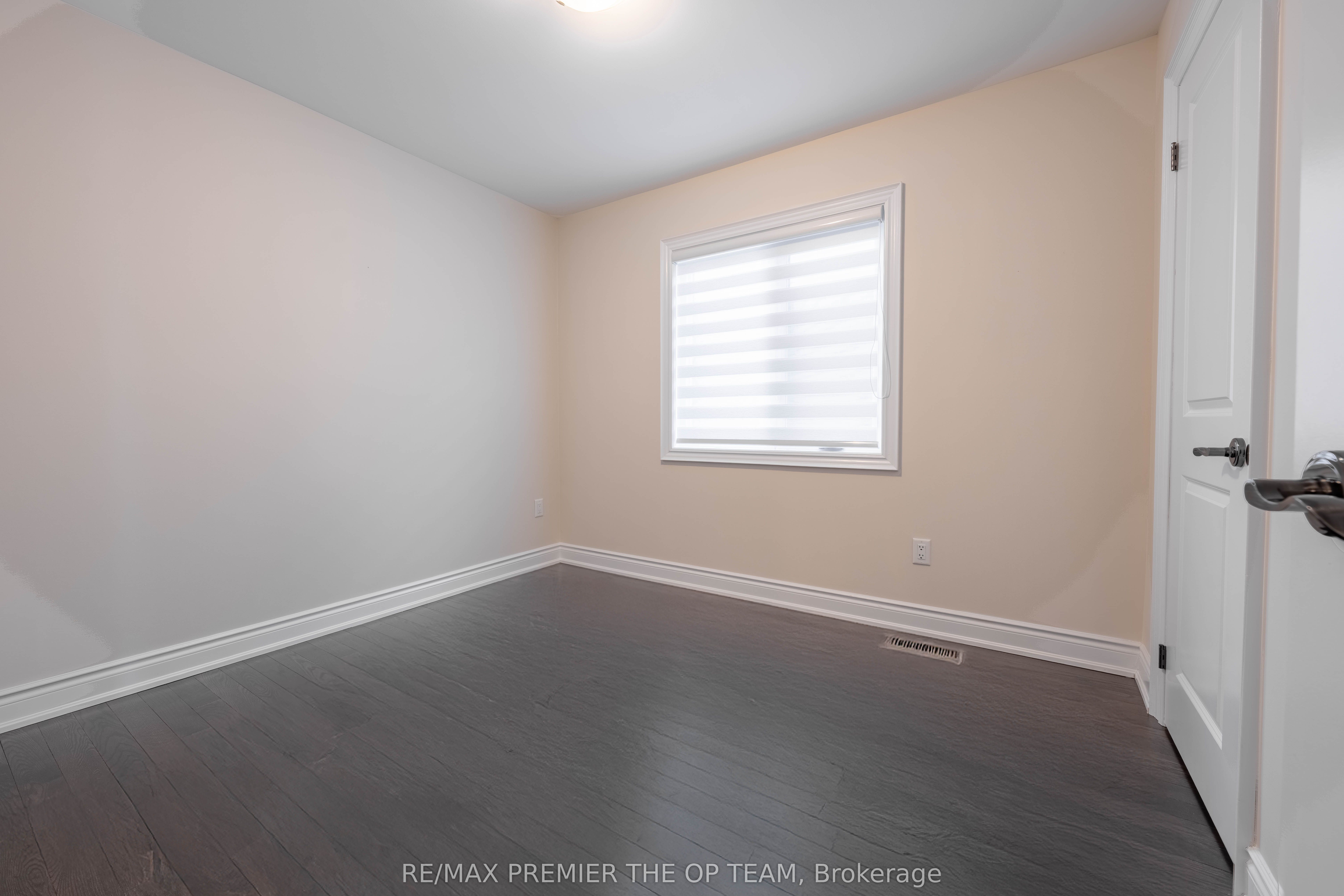 53 Janes Crescent