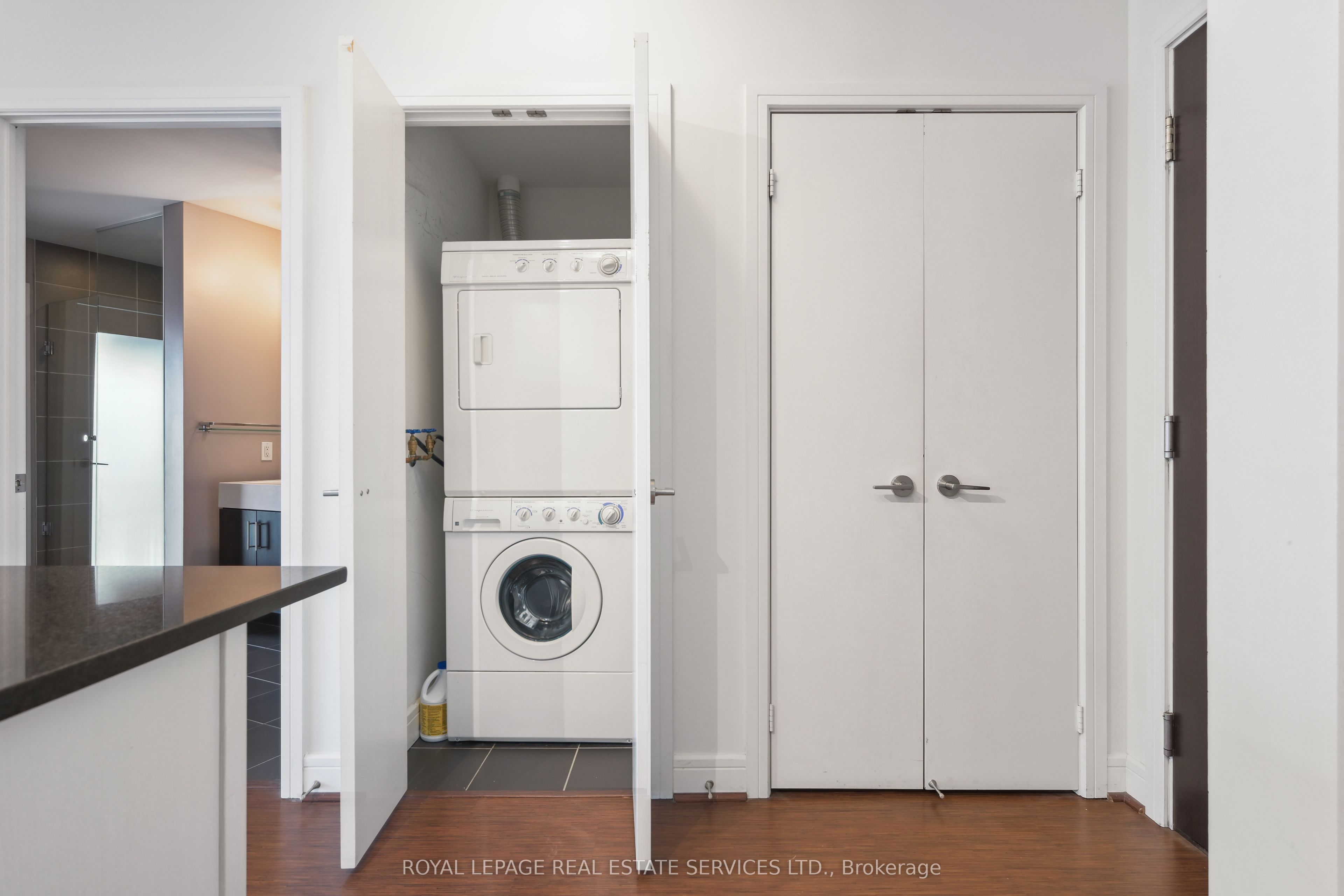 112 George Street, #S1607