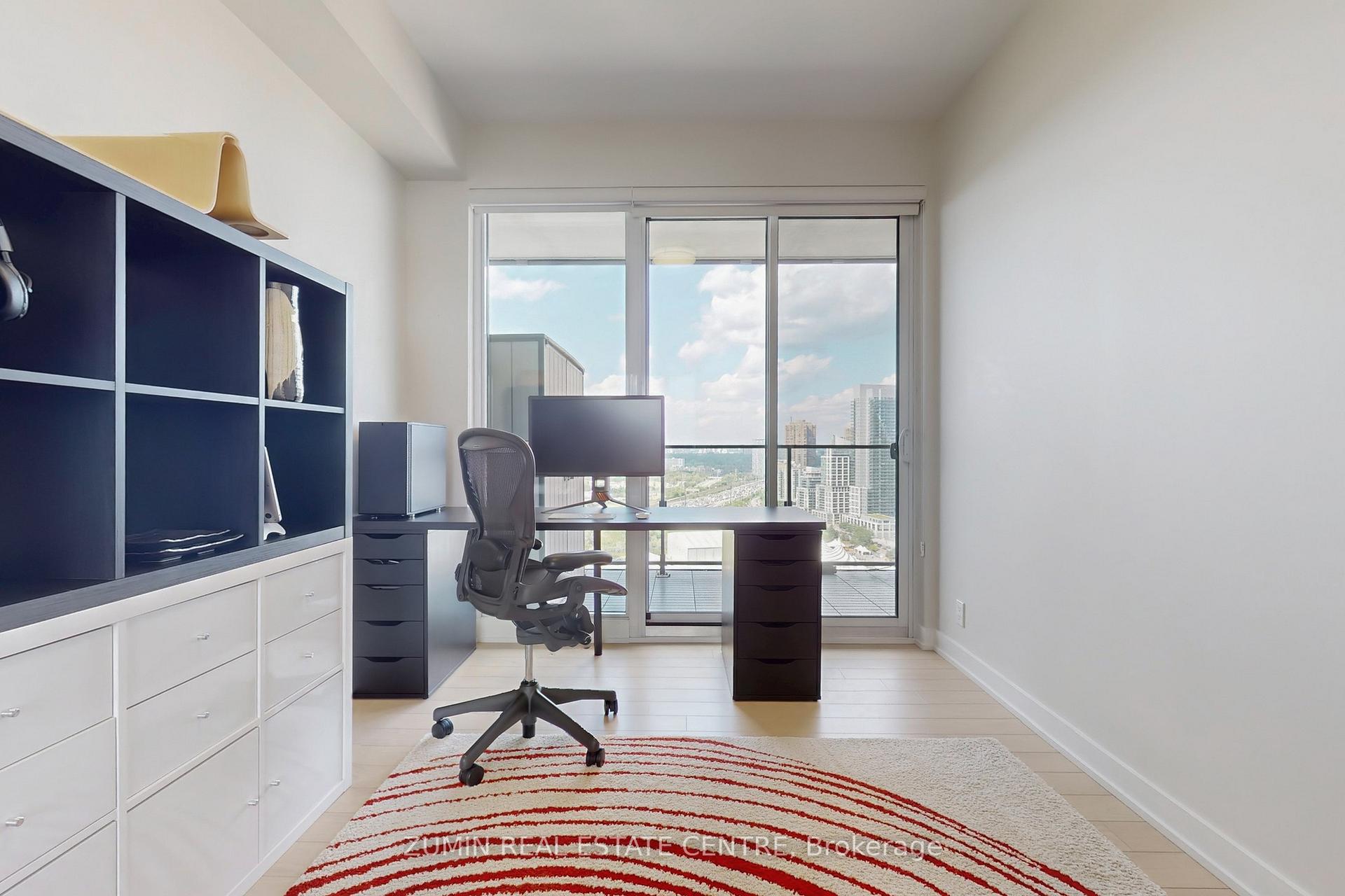 3 Bedrooms Condo at 10 Park Lawn, Toronto For sale