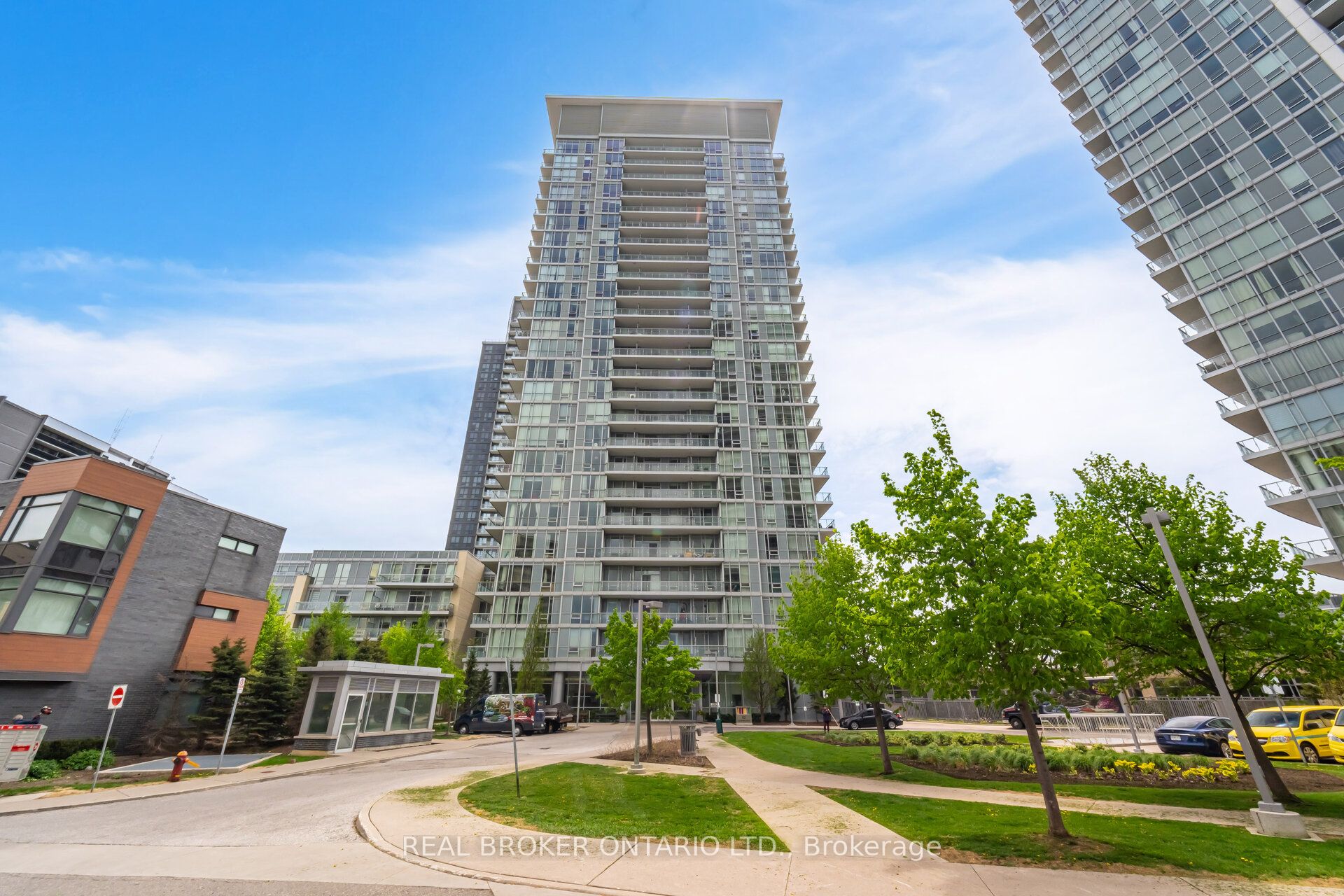 #306 - 62 Forest Manor Road, Toronto, ON M2J 1M6