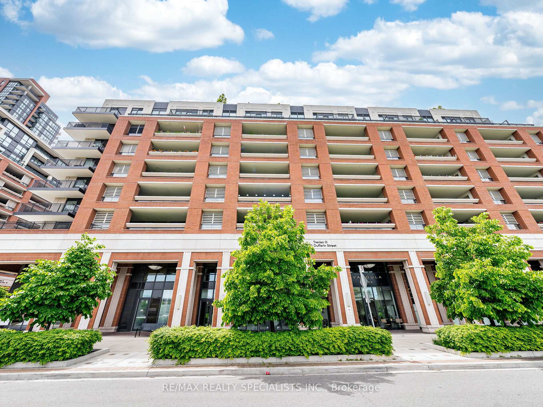 1 Bedroom Condo at 3091 Dufferin, Toronto For sale
