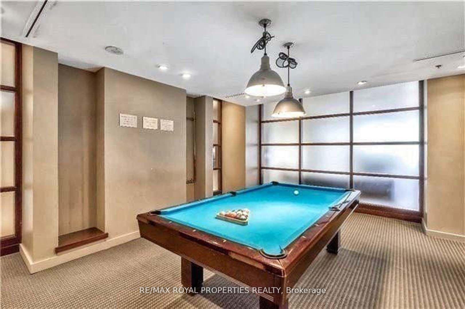 3 Bedrooms Condo at 38 Lee Centre,  Toronto For sale