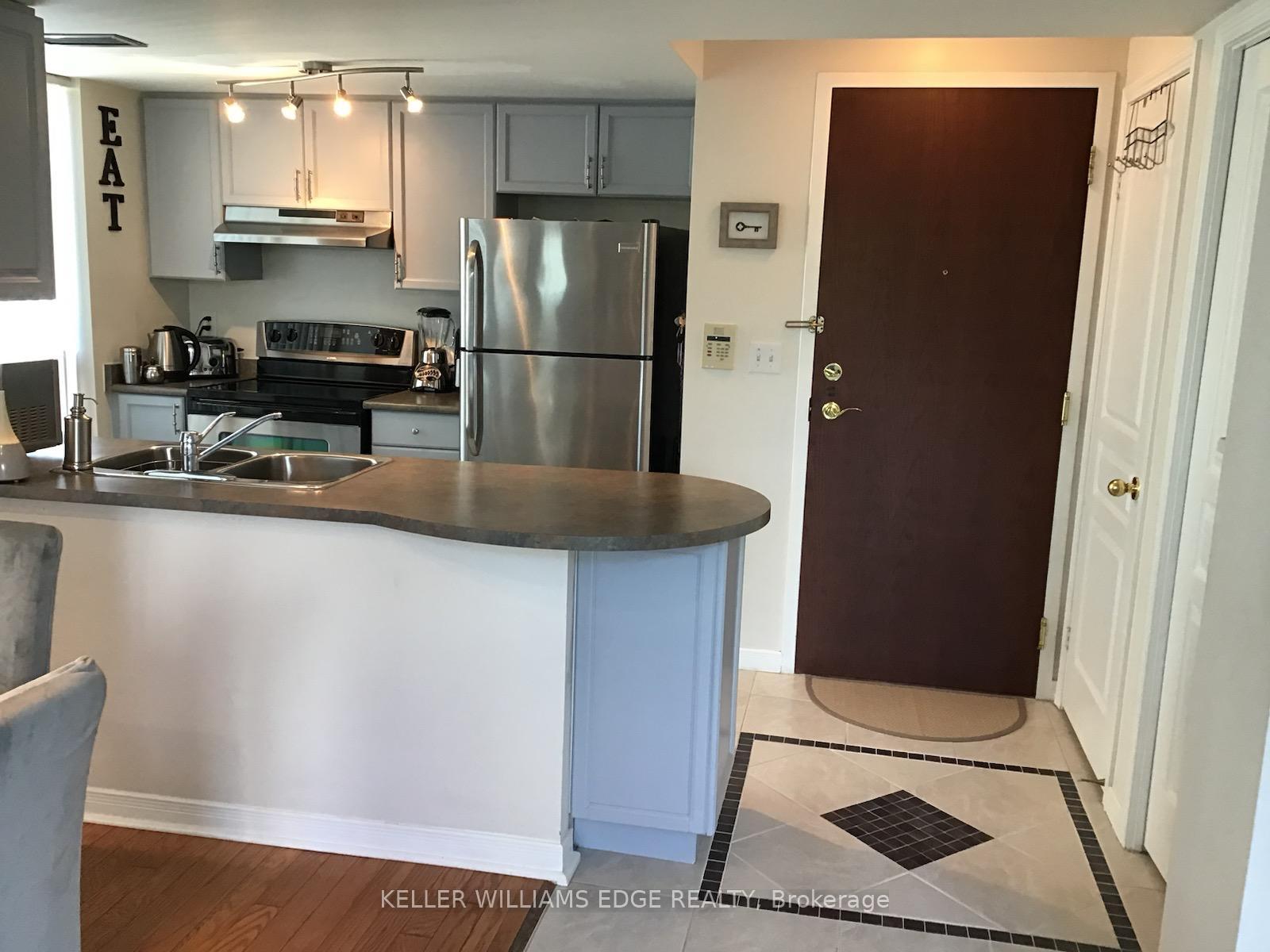 1 Bedroom Condo at 2585 Erin Centre,  Mississauga For sale