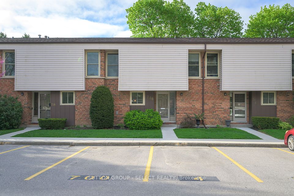 716 Fanshawe Park