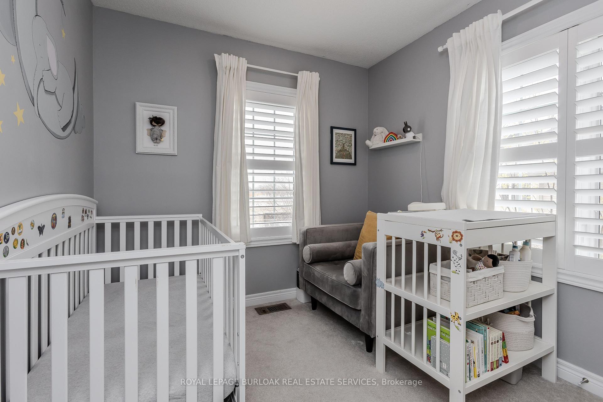 3 Bedrooms Condo at 1401 Plains, Burlington For sale