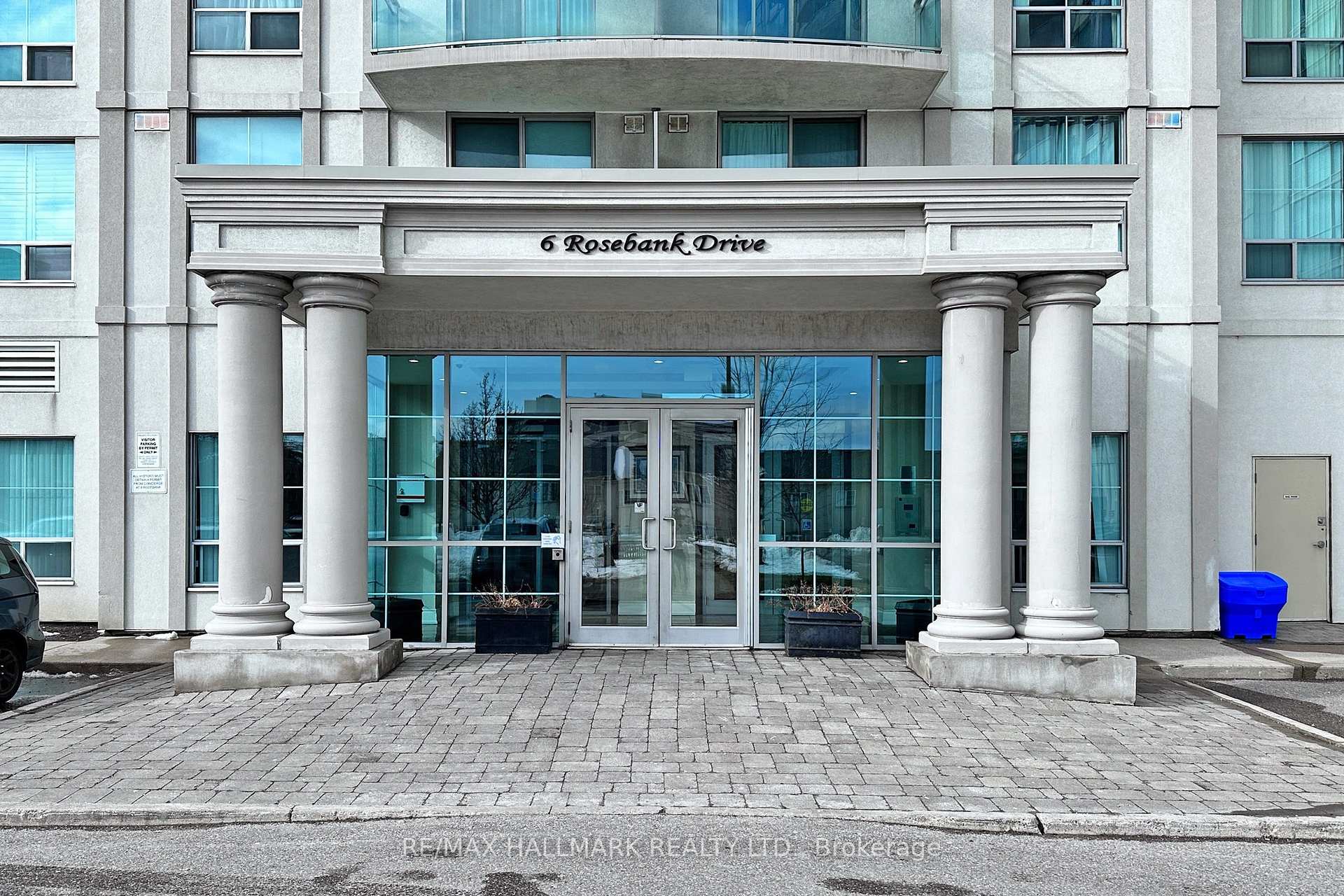 1 Bedroom Condo at 6 Rosebank,  Toronto For sale