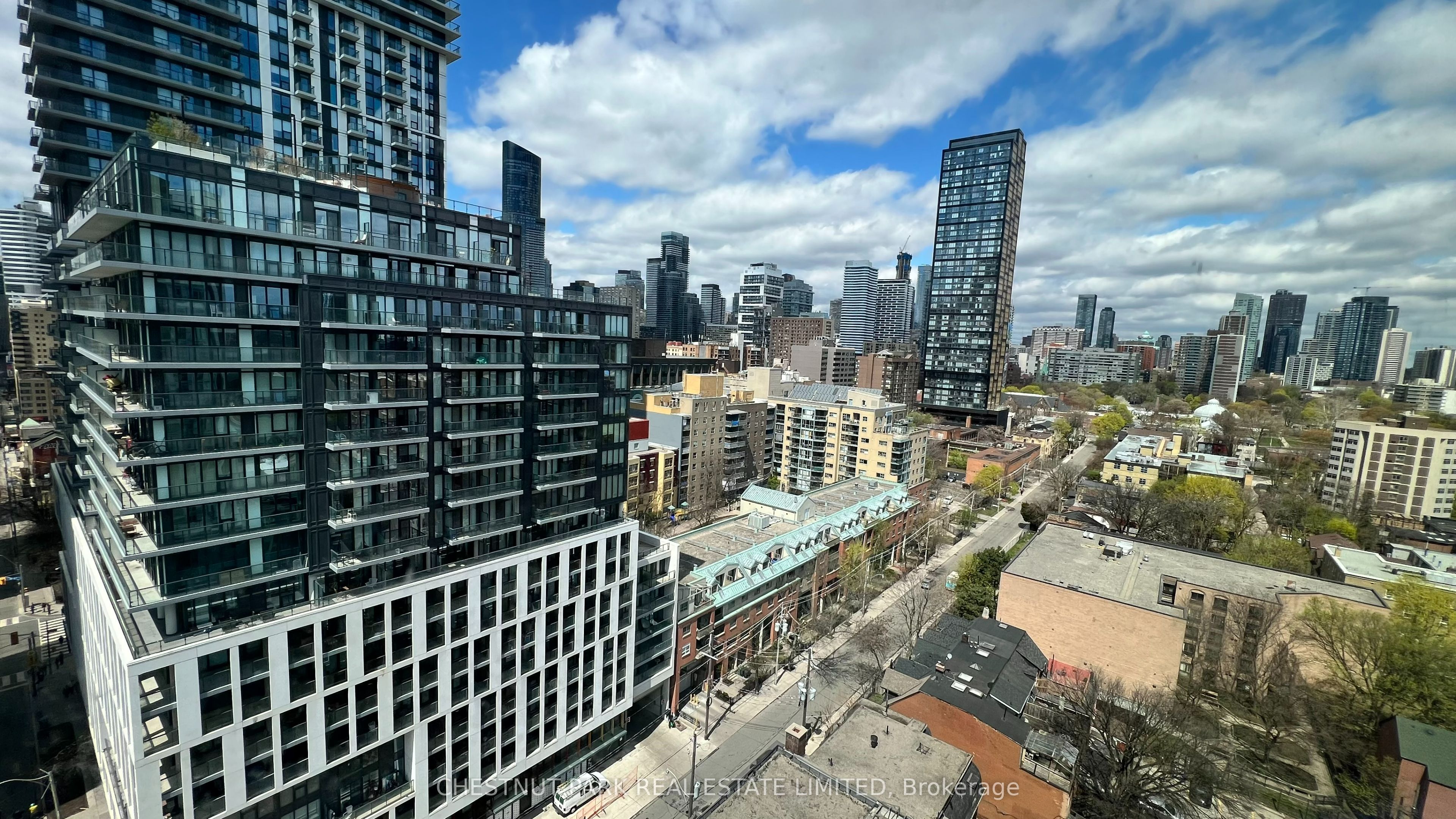 219 Dundas Street E, #2007