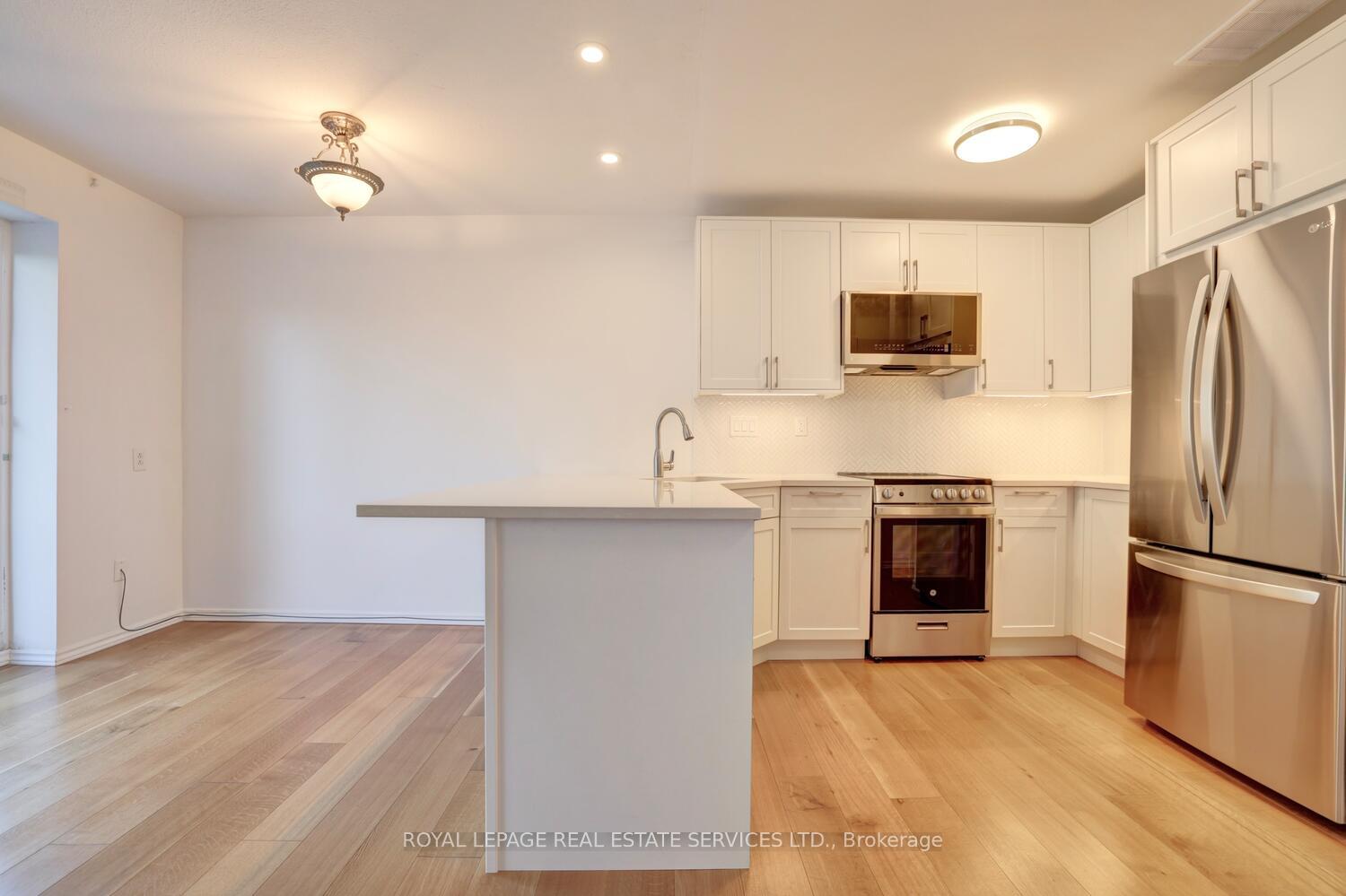 1 Bedroom Co-op at 41 Lake Shore, Toronto For sale