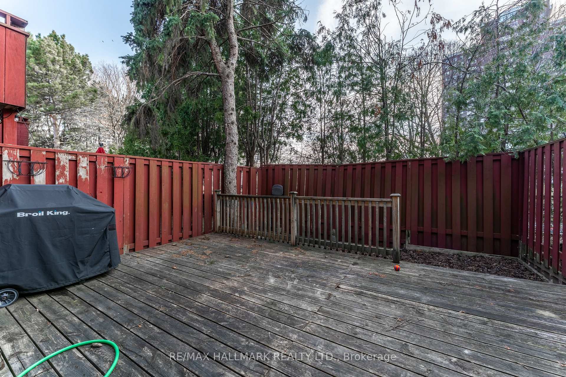3 Bedrooms Condo at 60 Bards Walkway, Toronto For sale