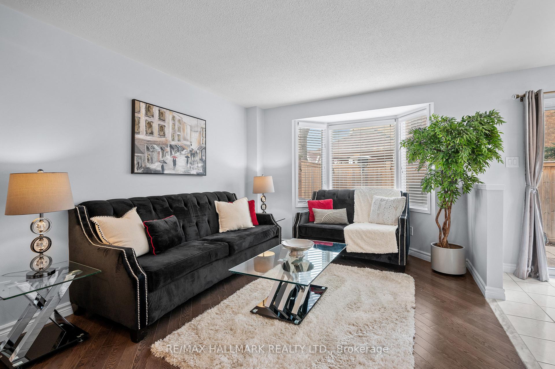 3 Bedrooms Condo at 5950 Glen Erin,  Mississauga For sale