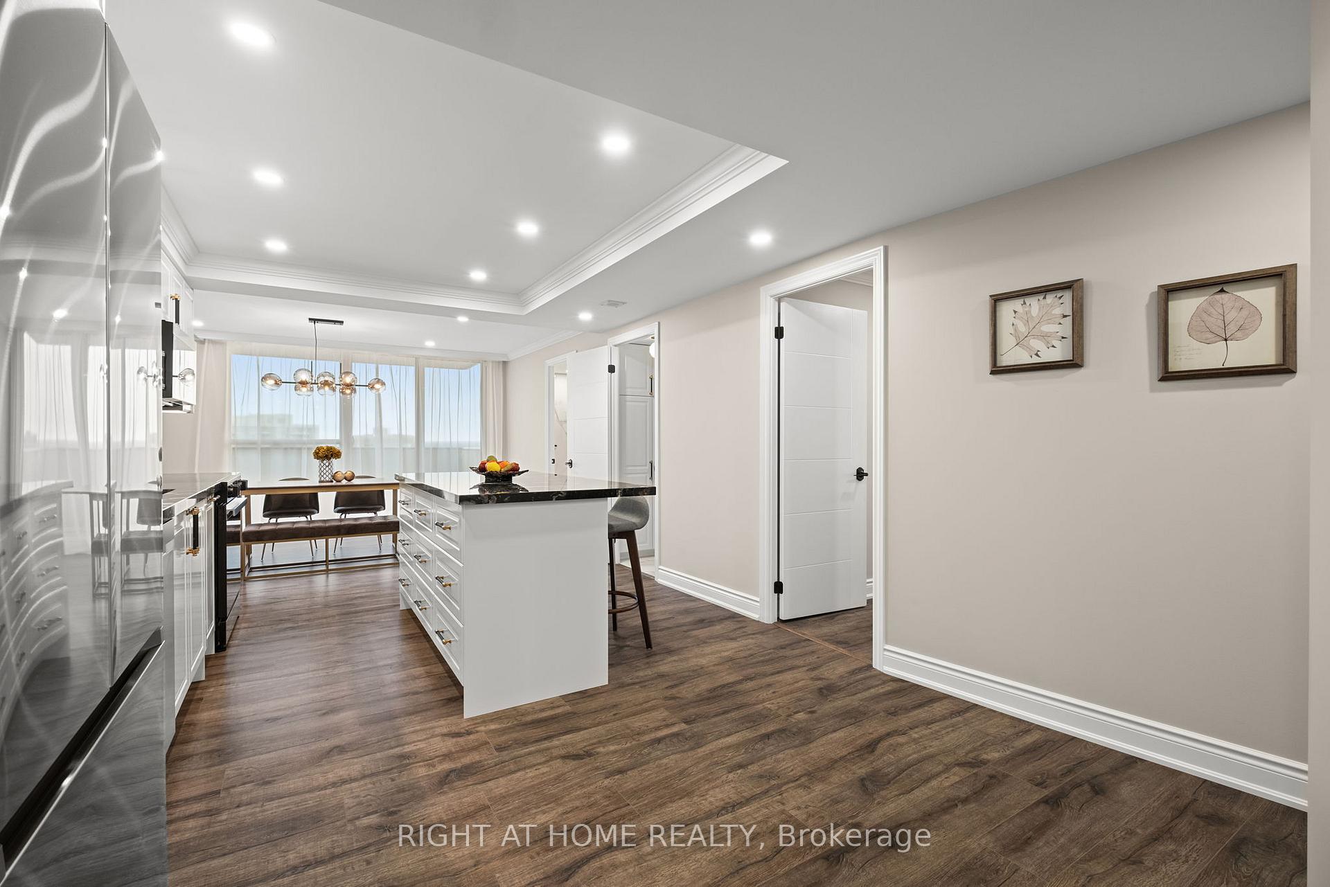 4 Bedrooms Condo at 3303 Don Mills,  Toronto For sale