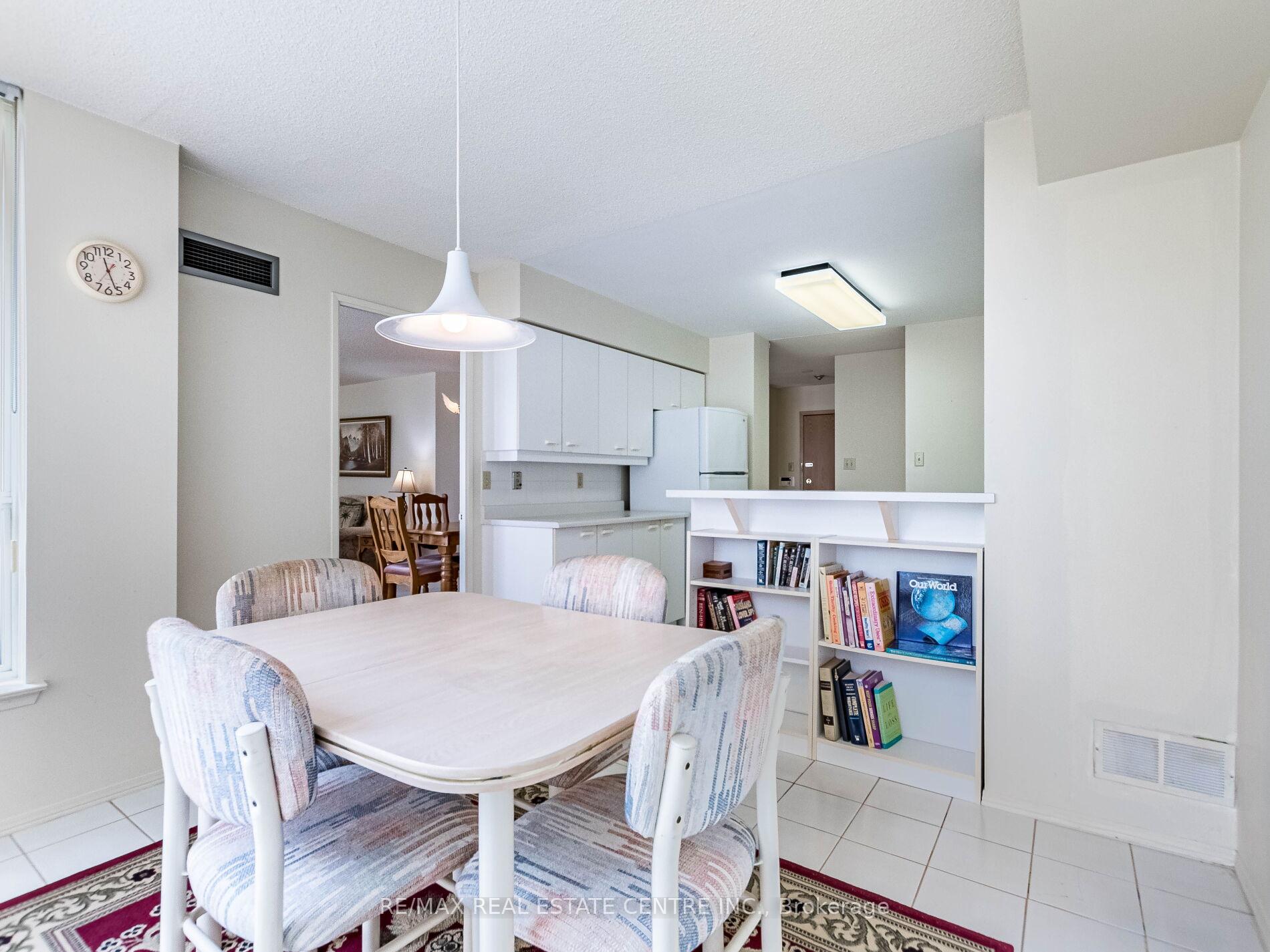 1 Bedroom Condo at 55 Elm, Mississauga For sale