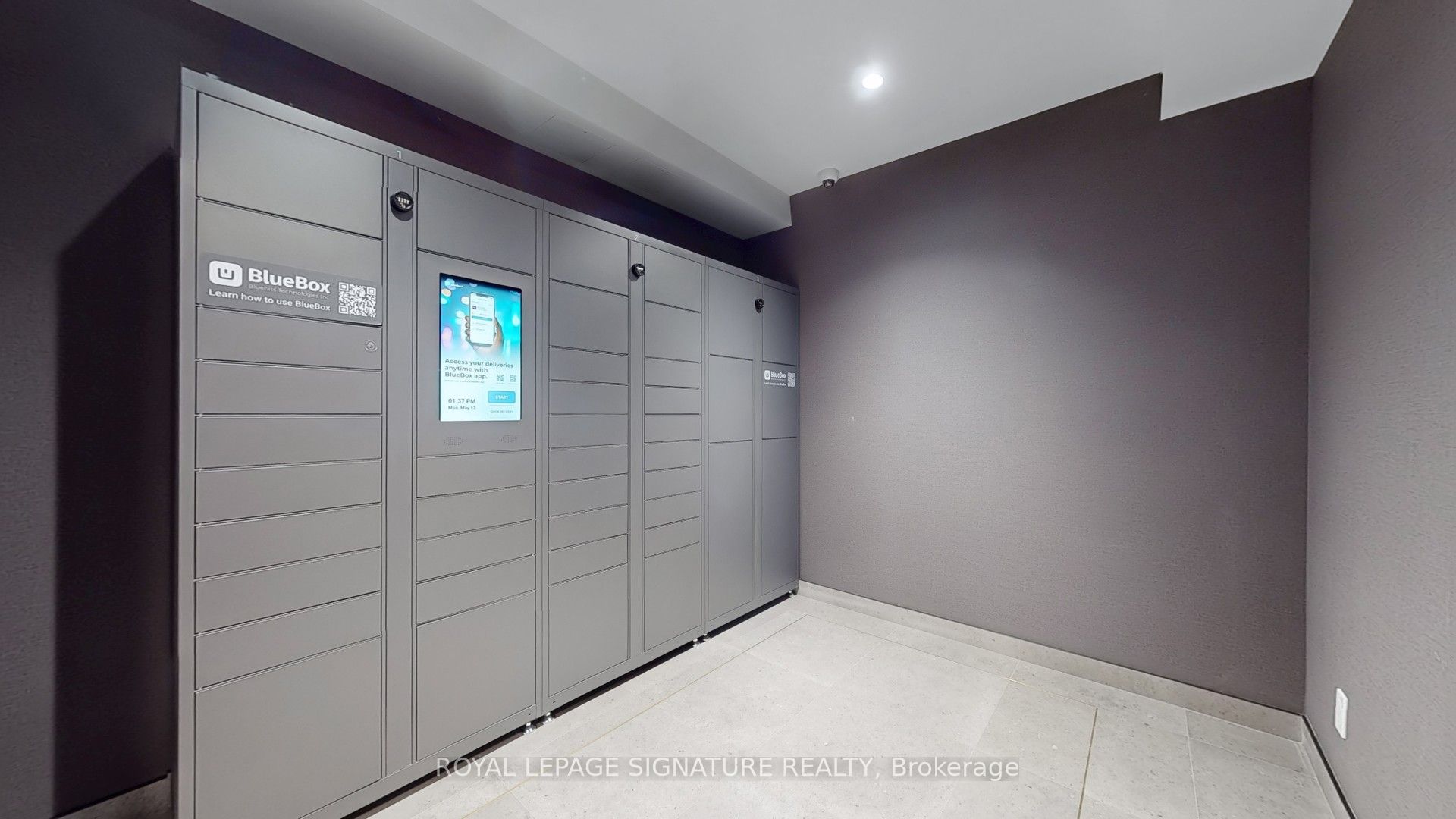 1200 Dundas Street W, #203